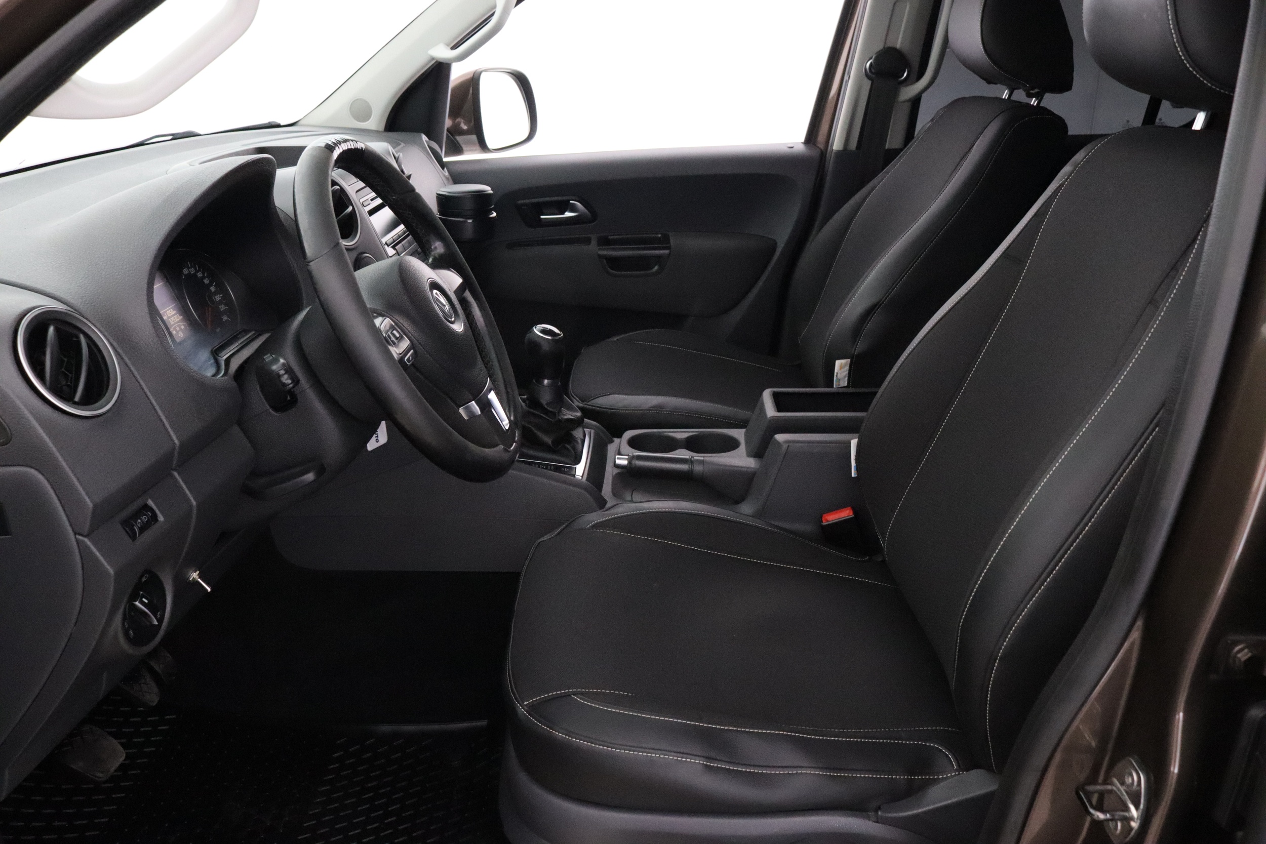 VOLKSWAGEN Amarok 2012