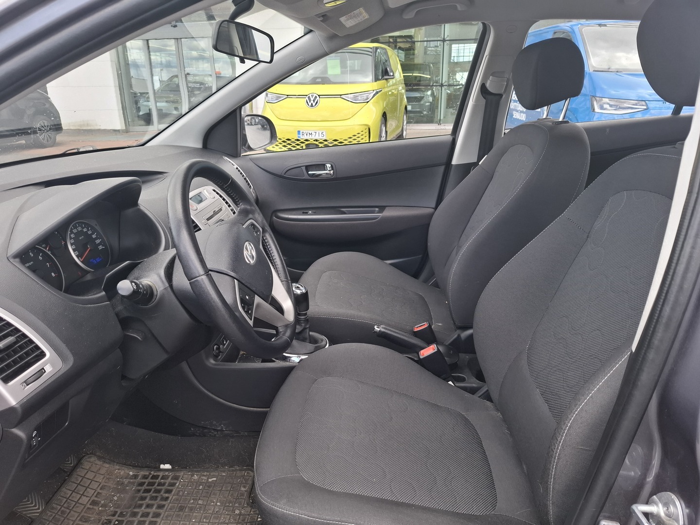 HYUNDAI i20 2012