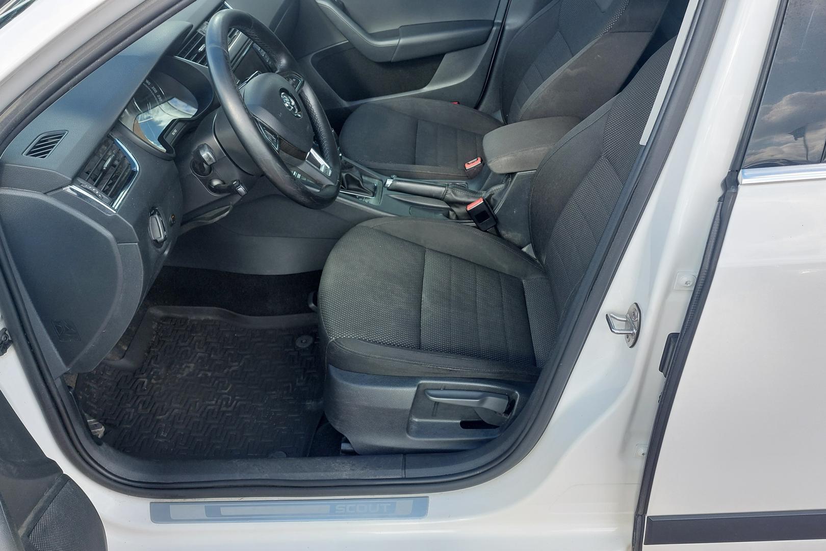 SKODA Octavia 6