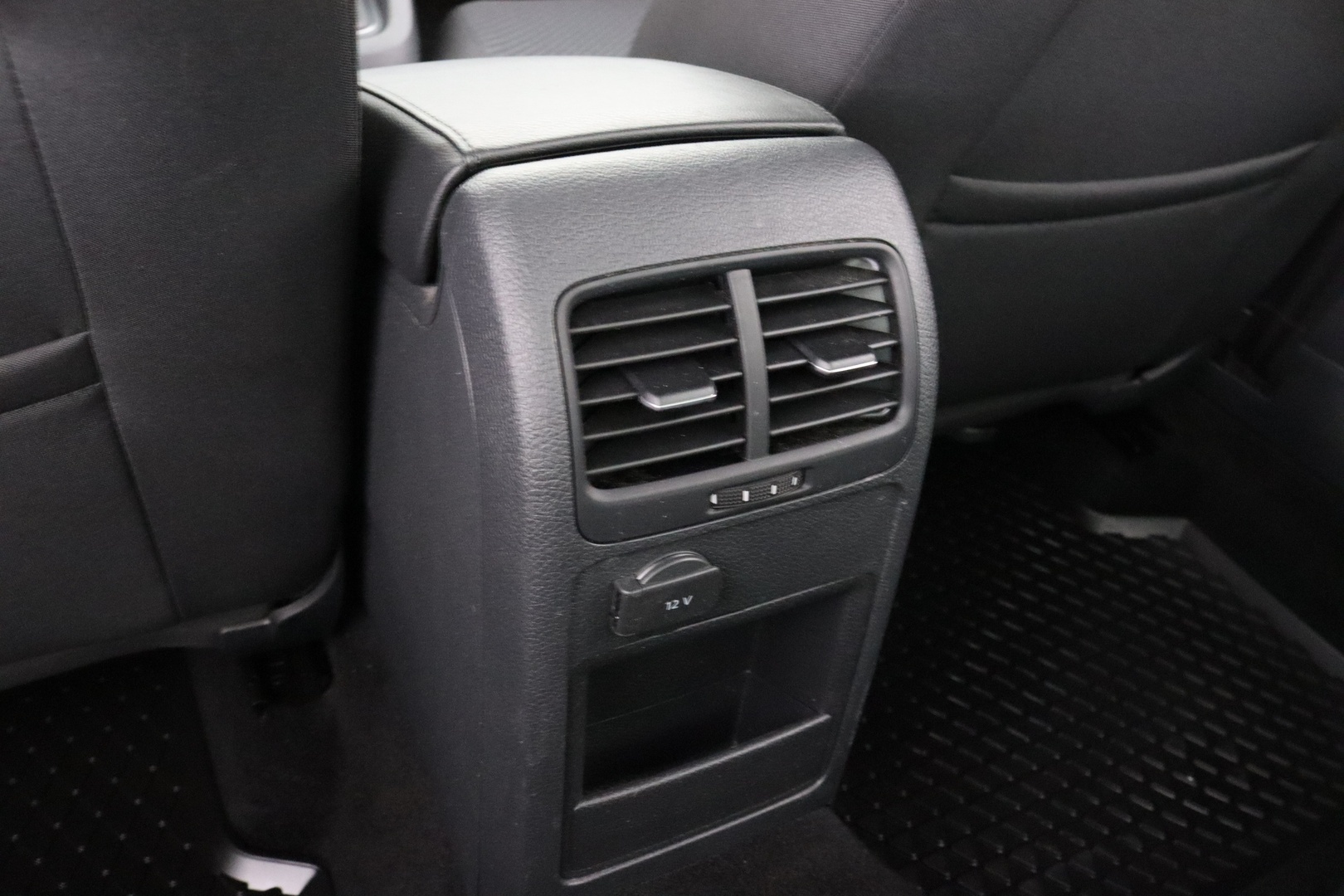 VOLKSWAGEN Jetta 2015