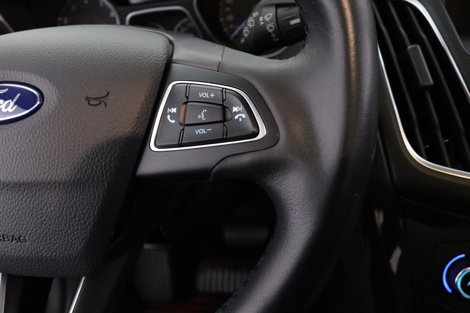 FORD Focus 19