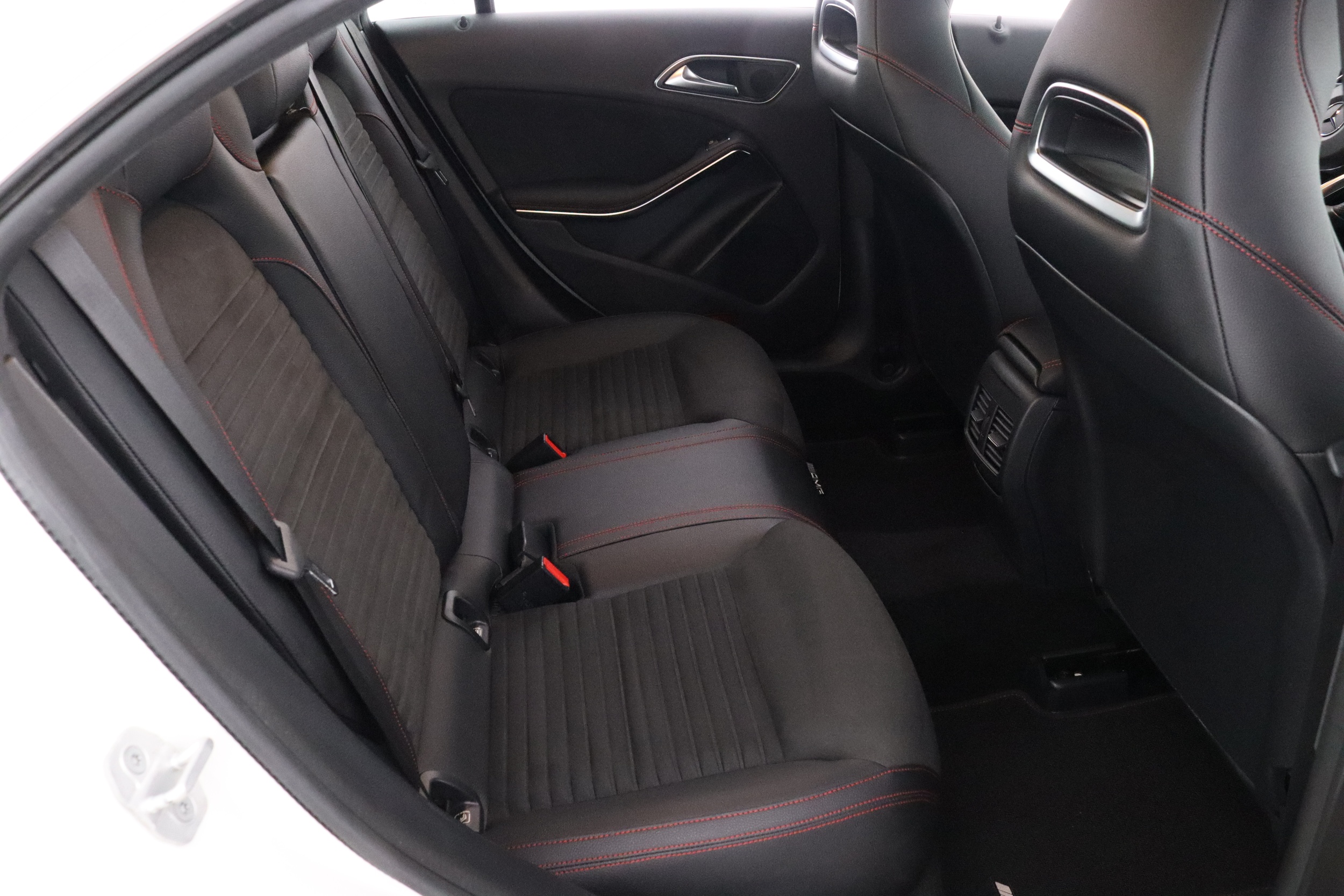 MERCEDES-BENZ CLA 2018