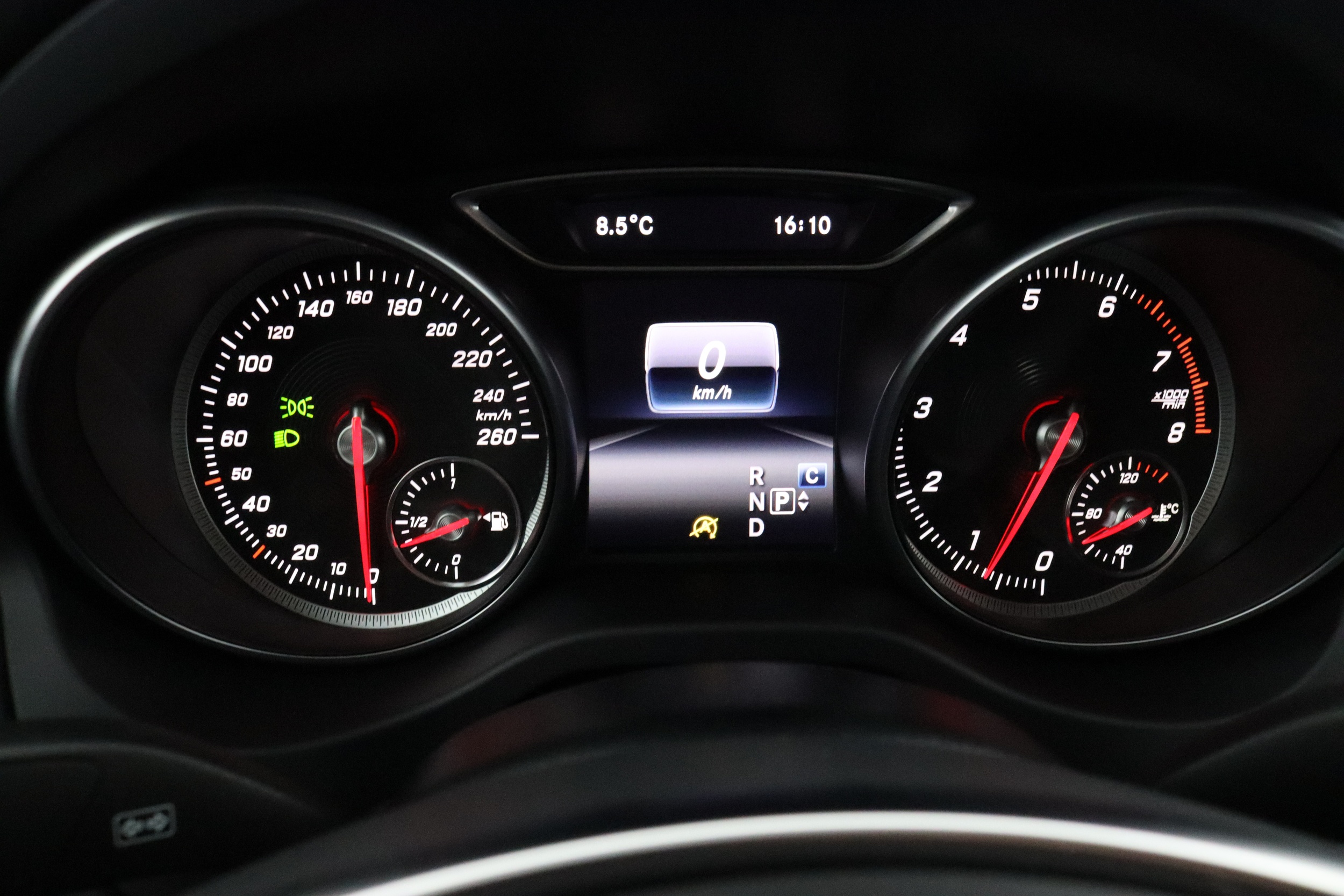 MERCEDES-BENZ CLA 2018