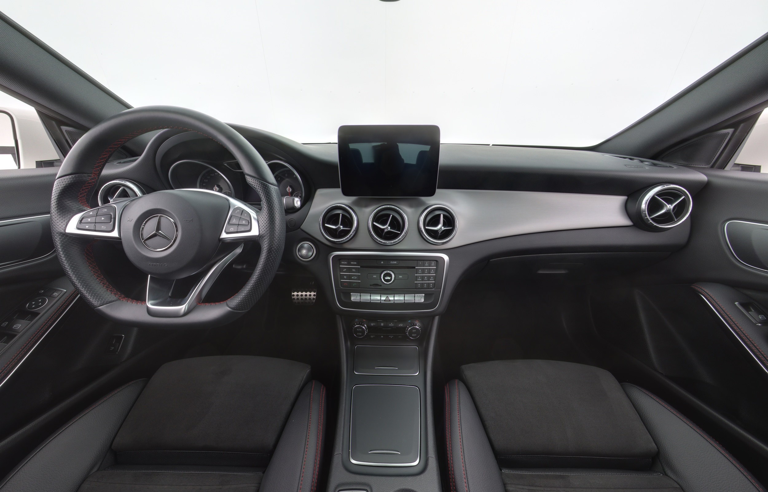 MERCEDES-BENZ CLA 2018