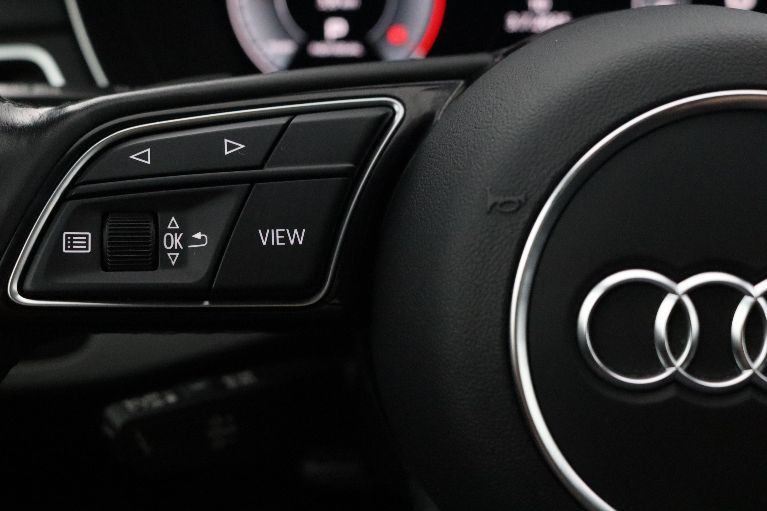 AUDI A4 allroad quattro 2022