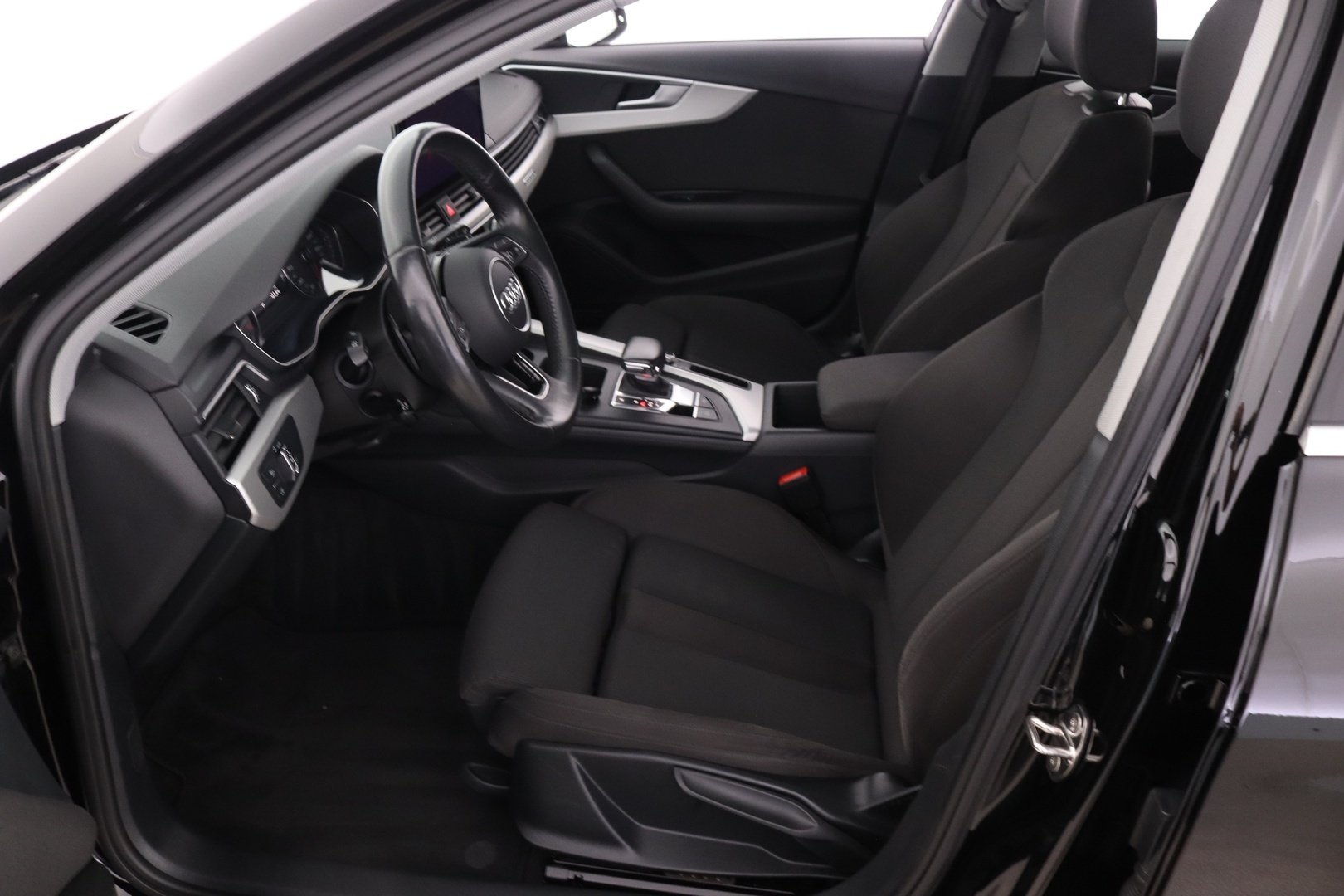 AUDI A4 2020