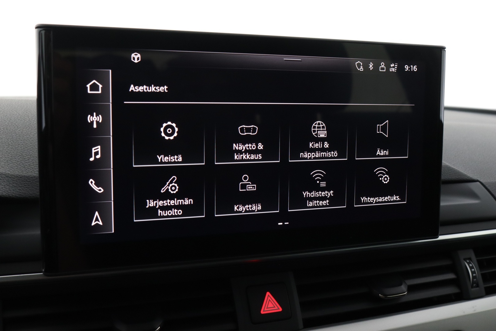 AUDI A4 2020