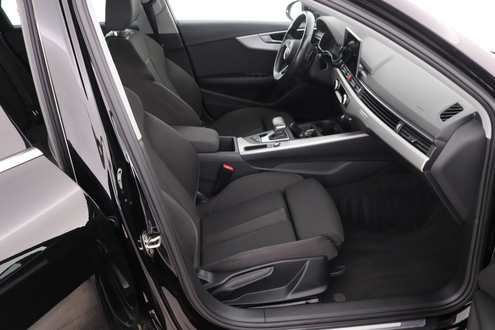 AUDI A4 2020