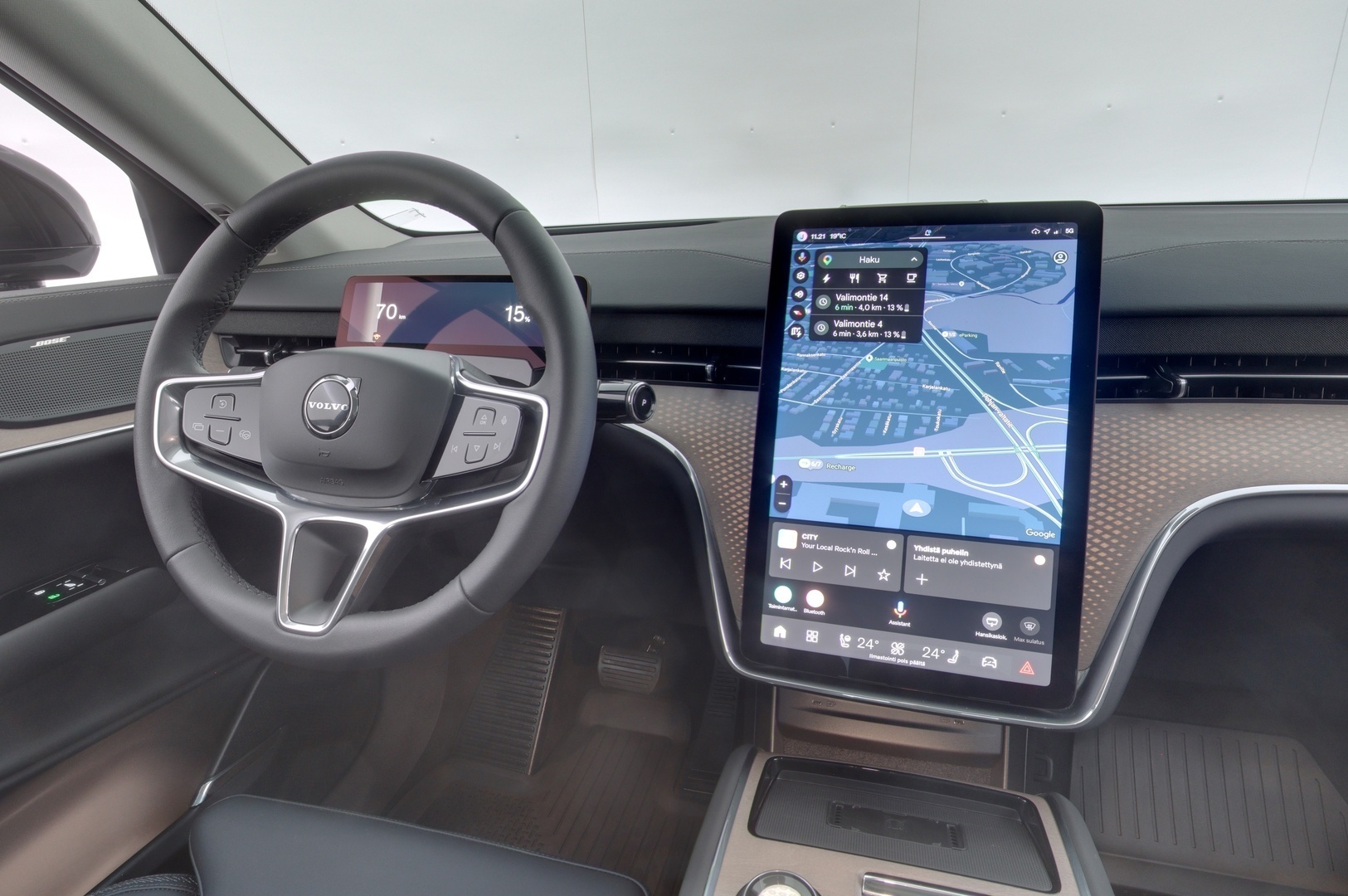 VOLVO EX90 11
