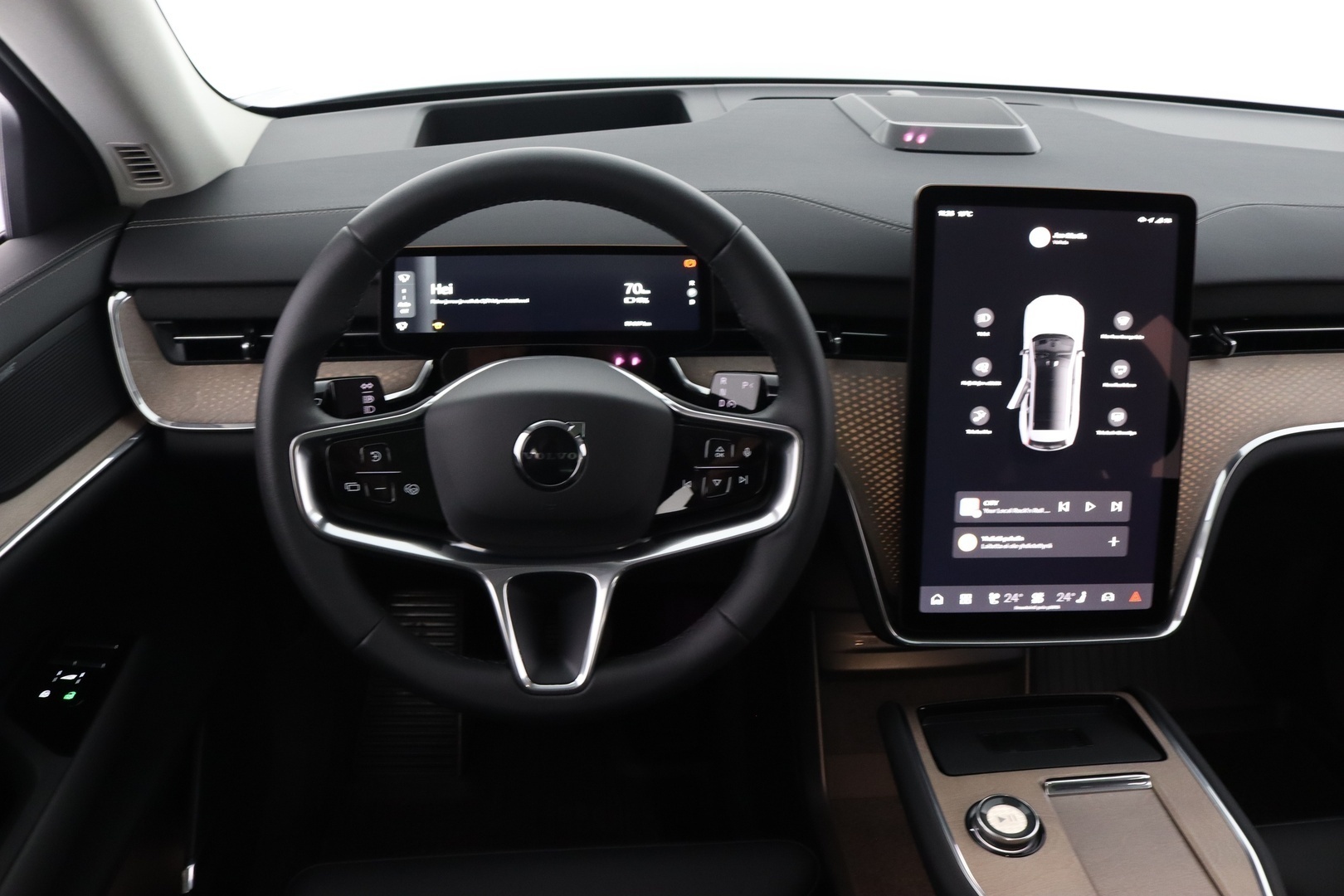 VOLVO EX90 16