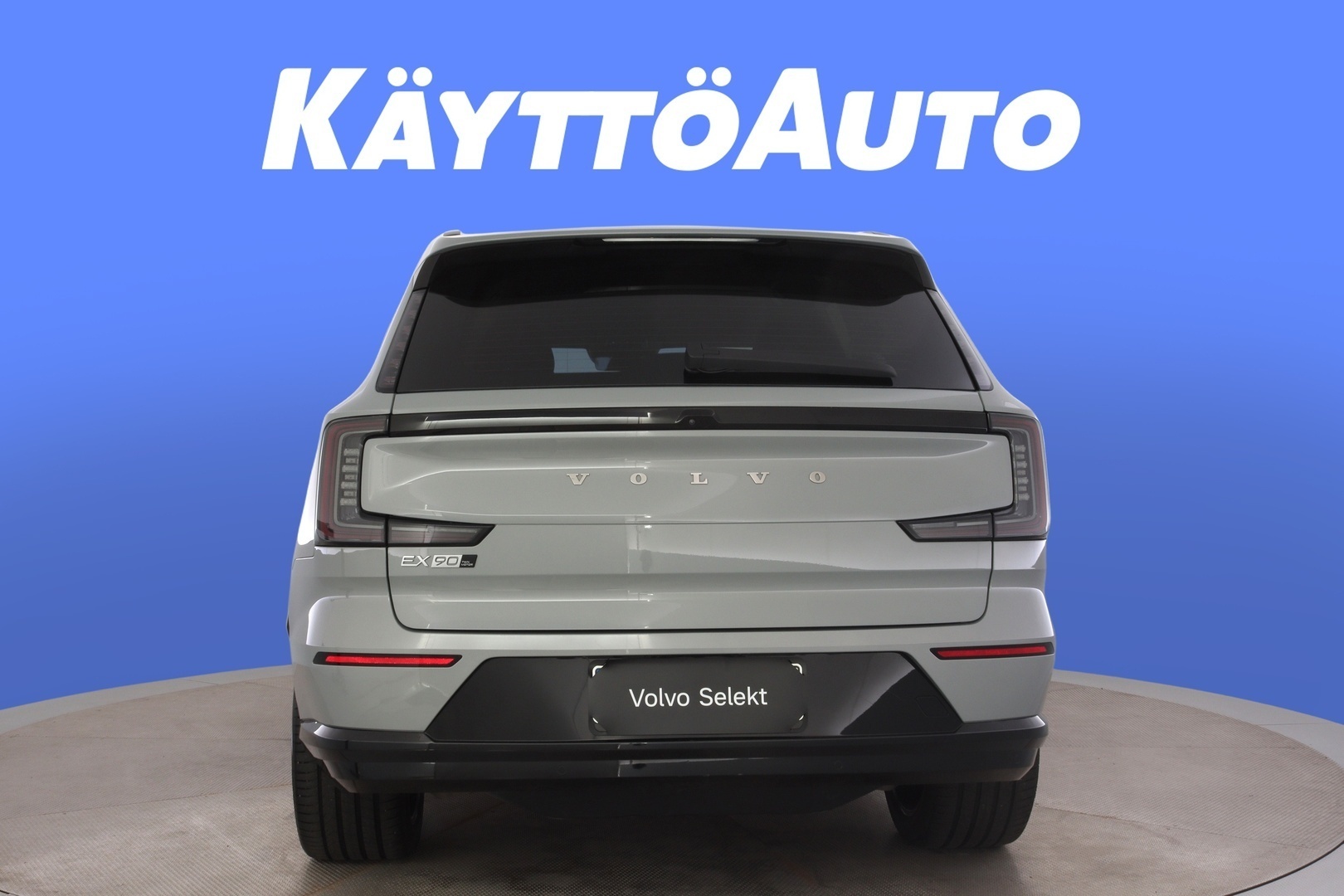 VOLVO EX90 4