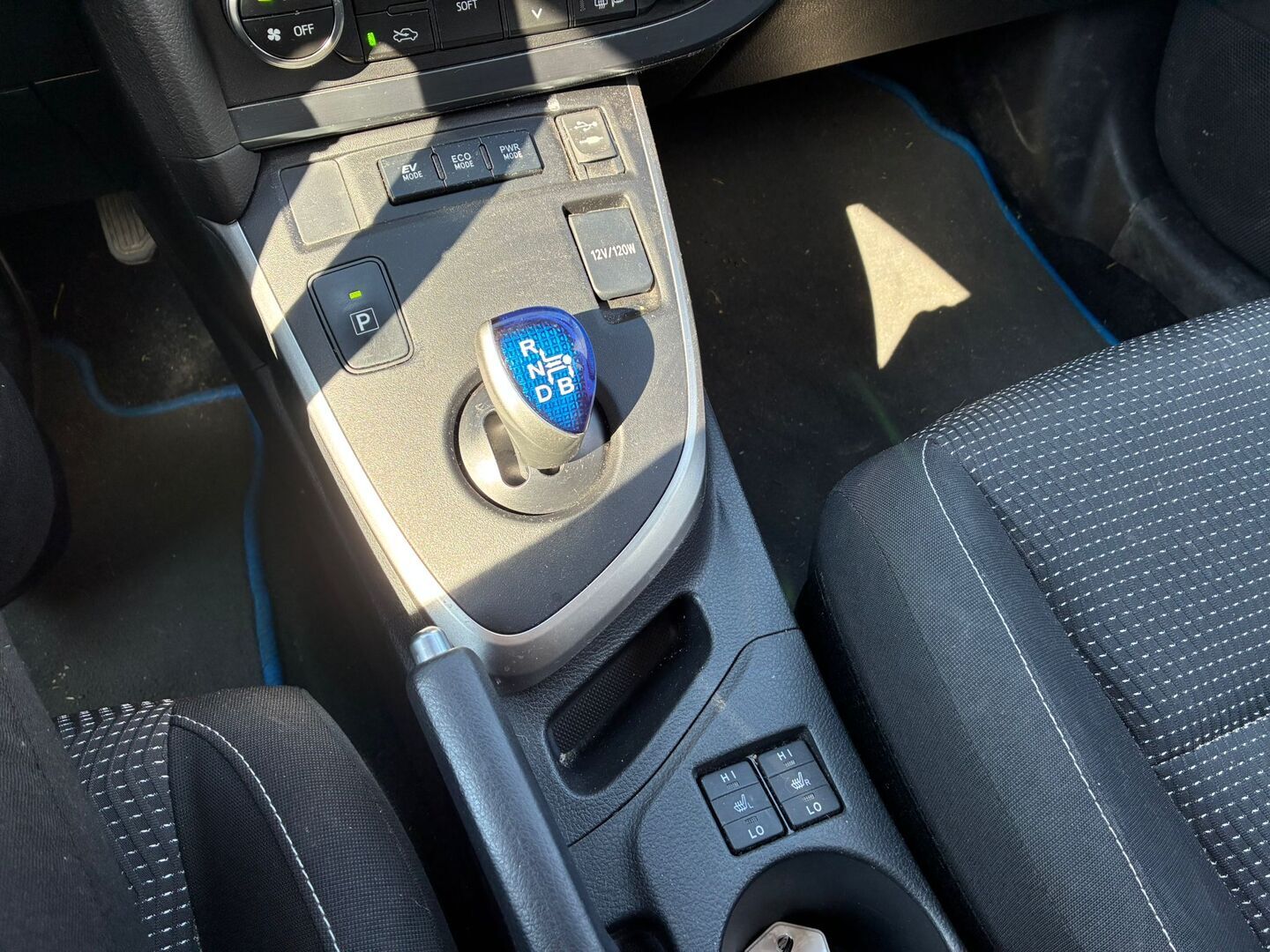 TOYOTA Auris 2013