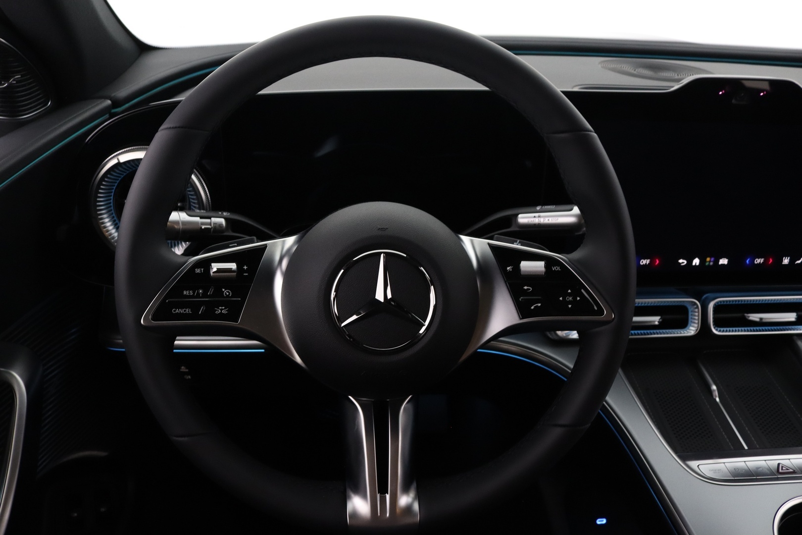 MERCEDES-BENZ GLC 2026