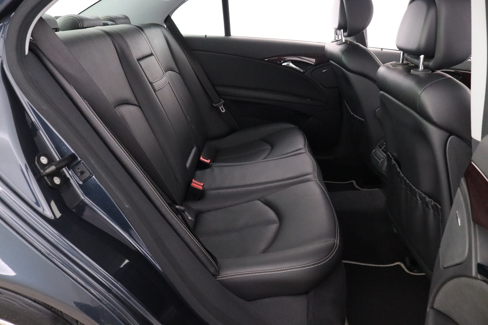 MERCEDES-BENZ E 2005