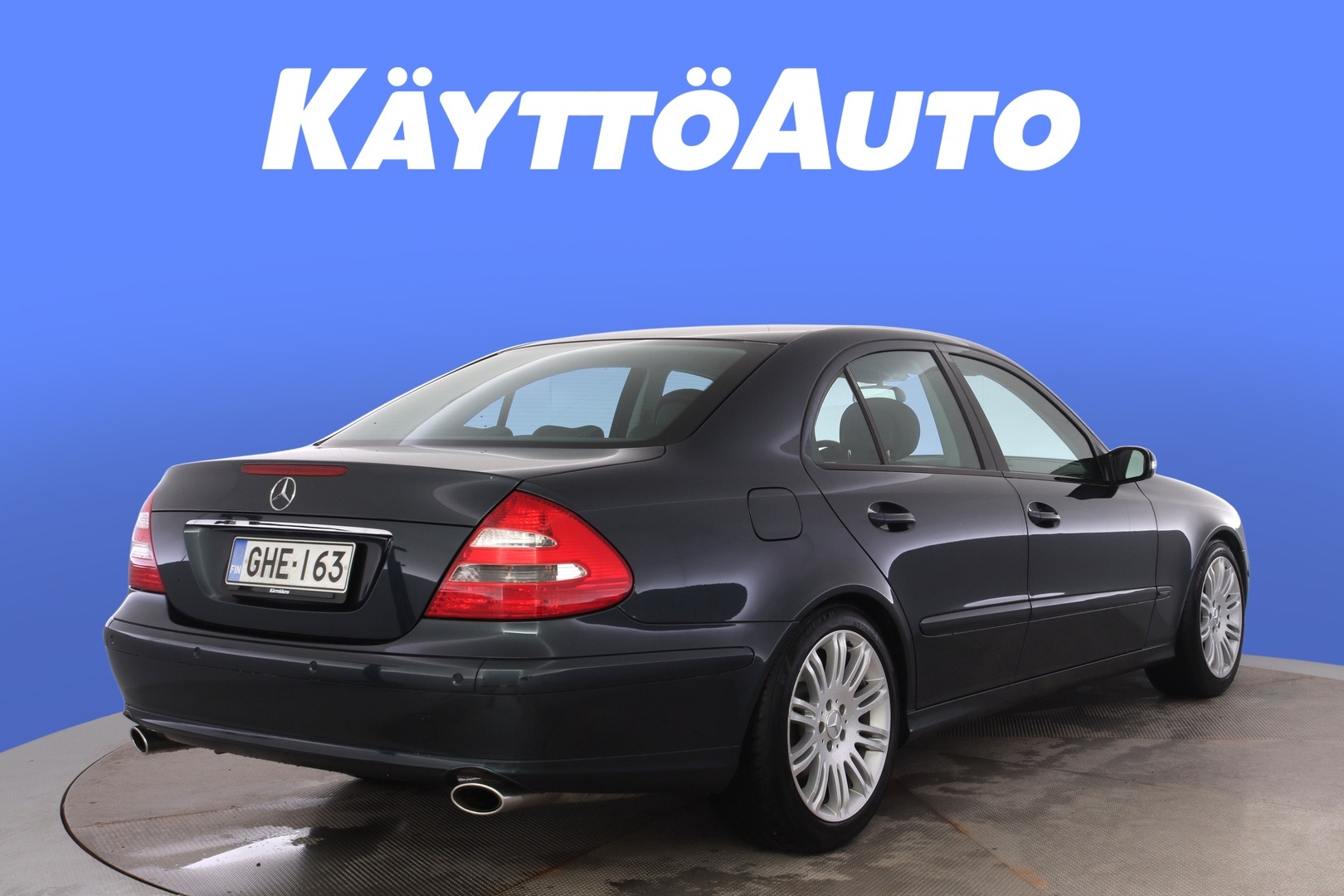 MERCEDES-BENZ E 2005