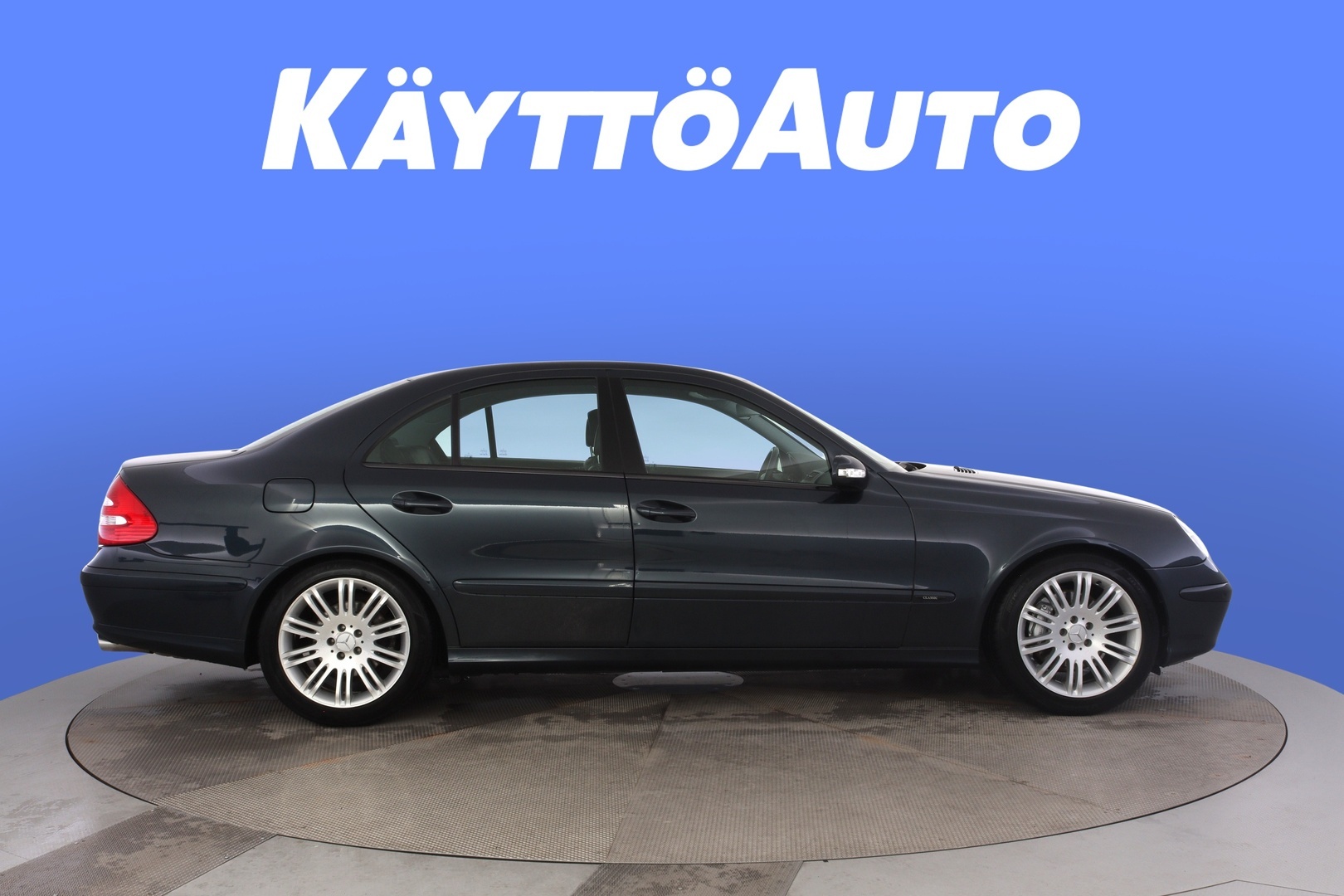 MERCEDES-BENZ E 2005
