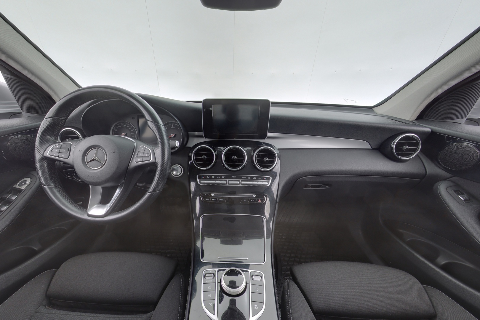 MERCEDES-BENZ GLC 11