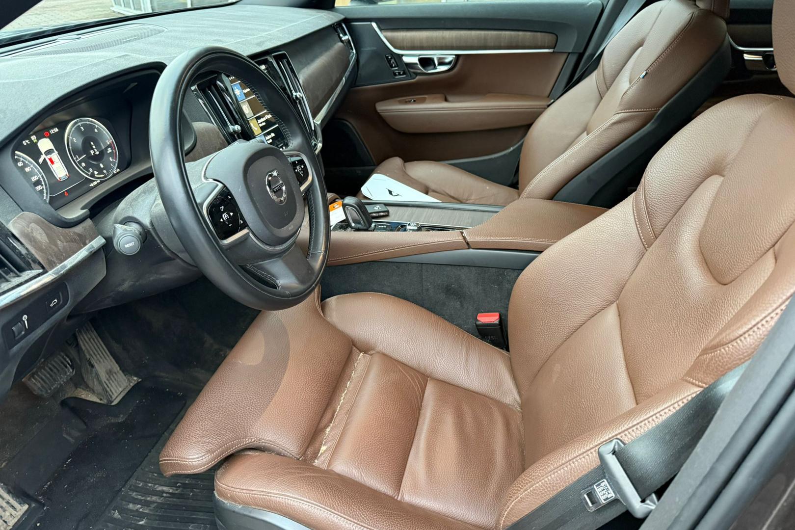 Volvo V90 Cross Country 2021