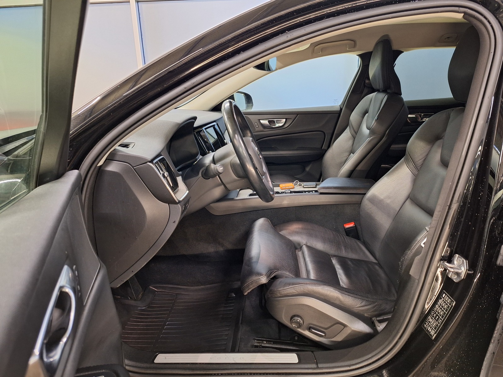 Volvo V60 Cross Country 2022