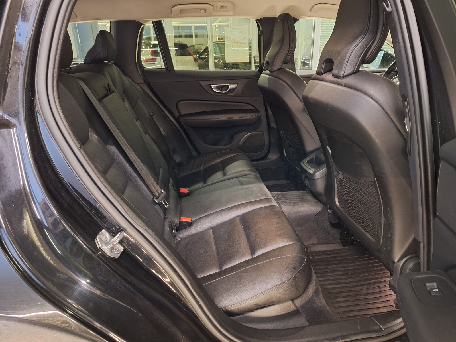 Volvo V60 Cross Country 2022