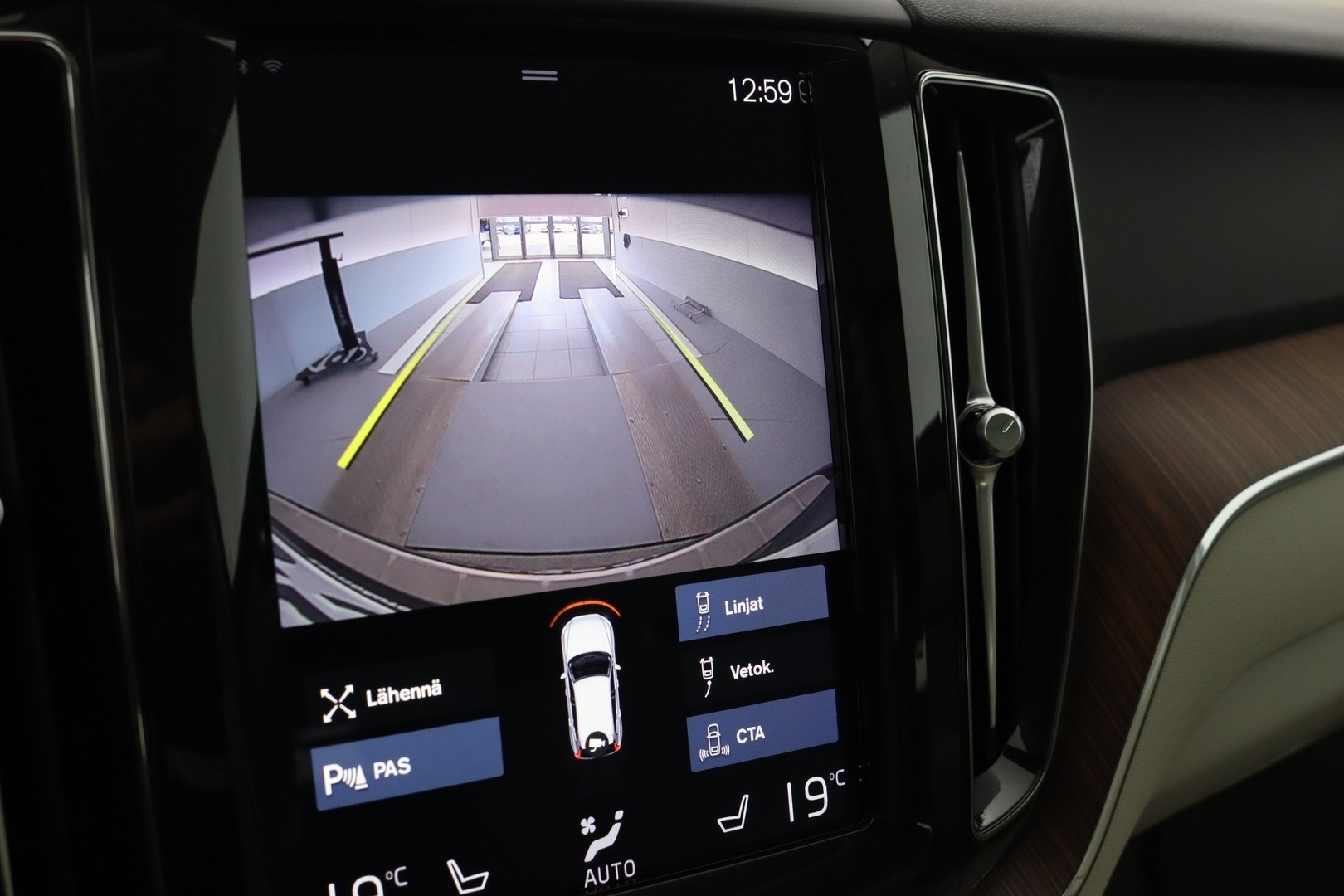VOLVO XC60 2017