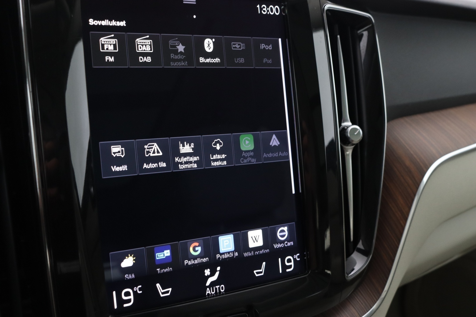 VOLVO XC60 2017