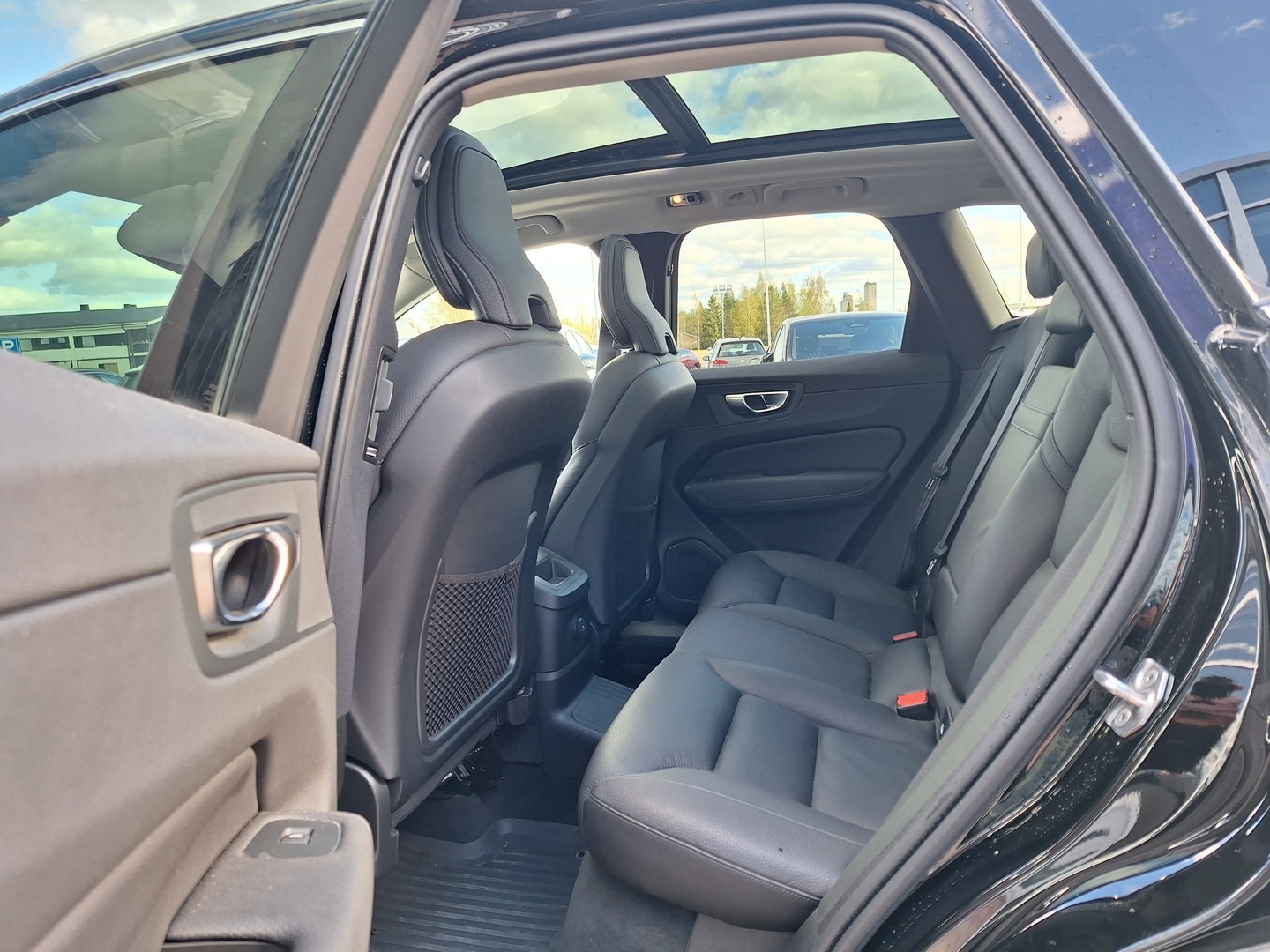 VOLVO XC60 2021