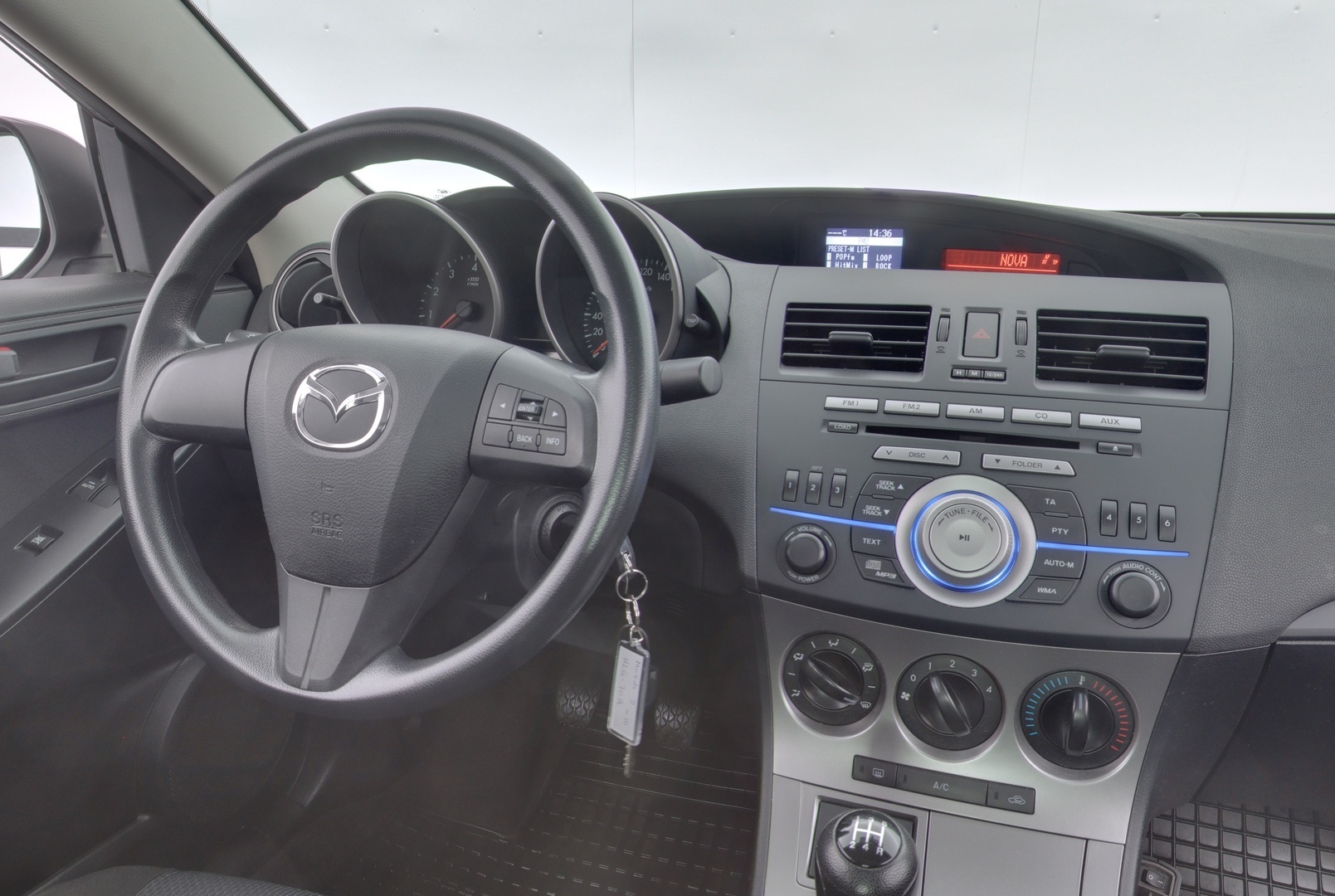 MAZDA Mazda3 10