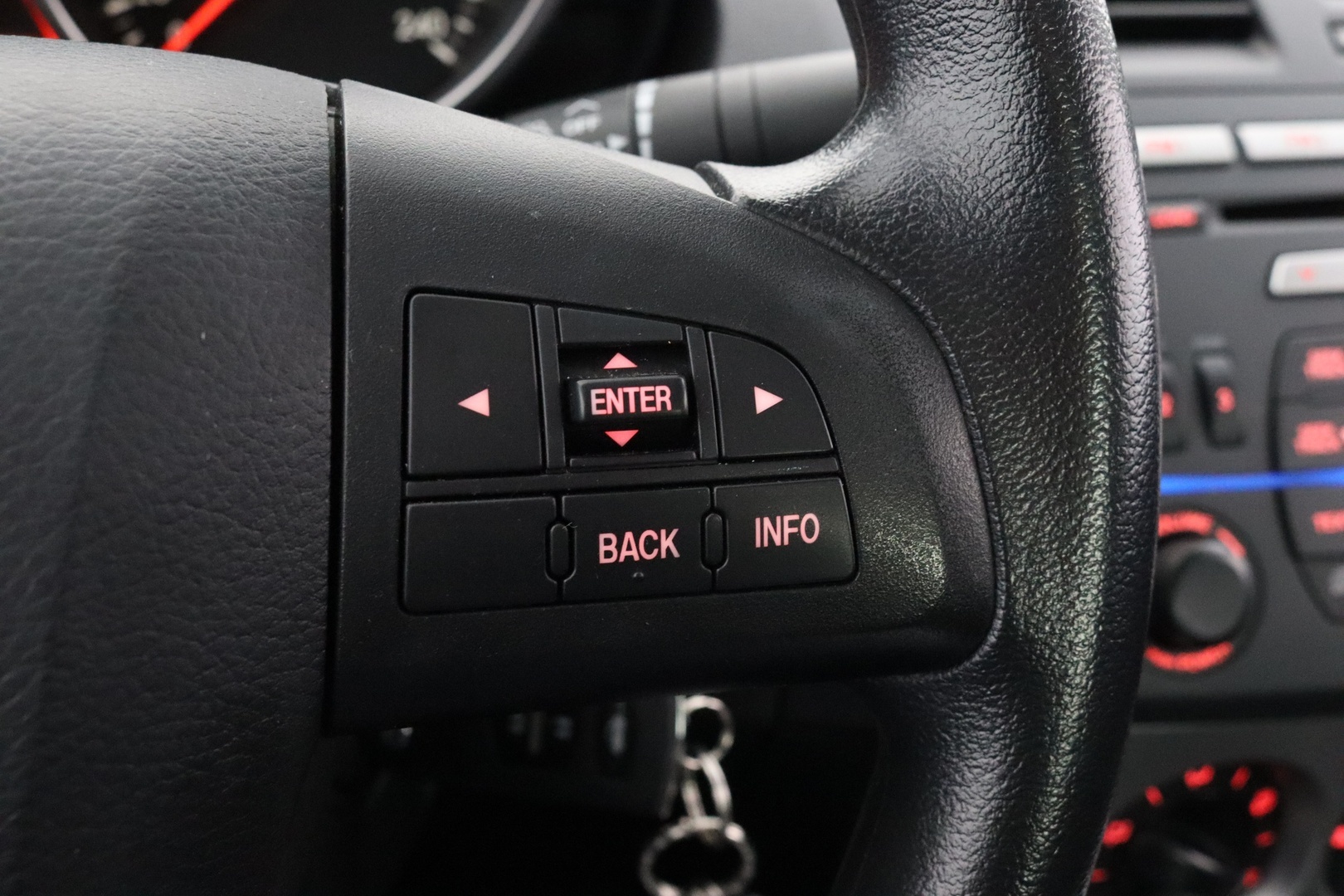 MAZDA Mazda3 19