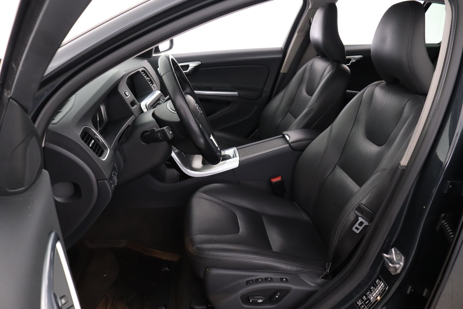 VOLVO V60 2017