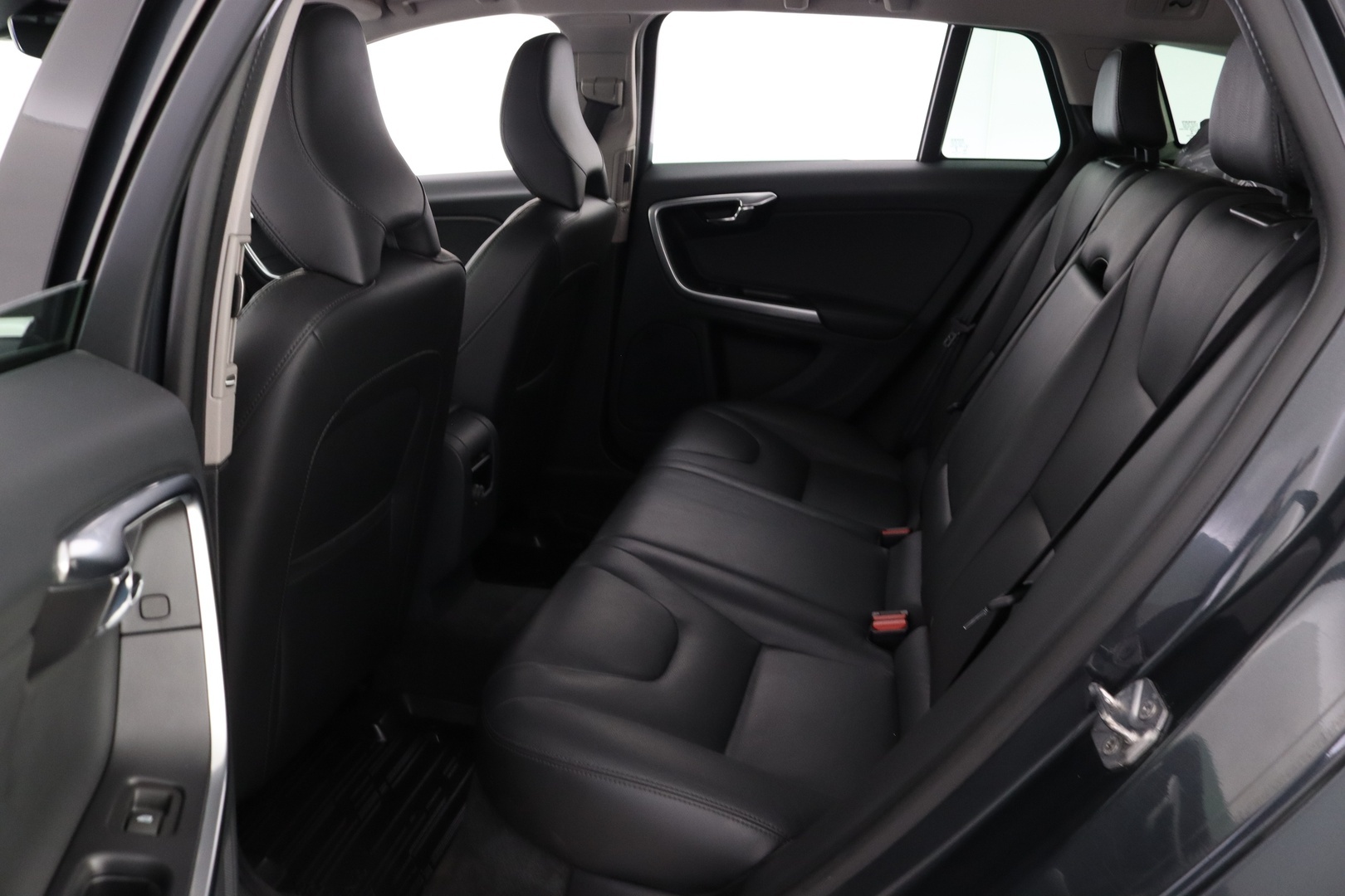 VOLVO V60 2017