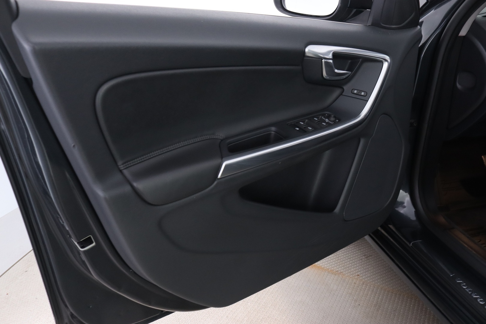 VOLVO V60 2017