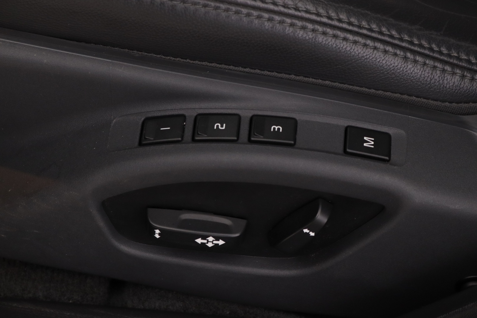 VOLVO V60 2017