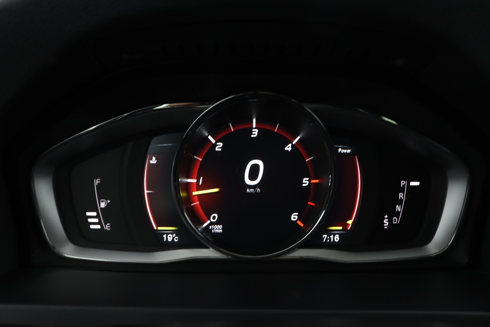 VOLVO V60 2017