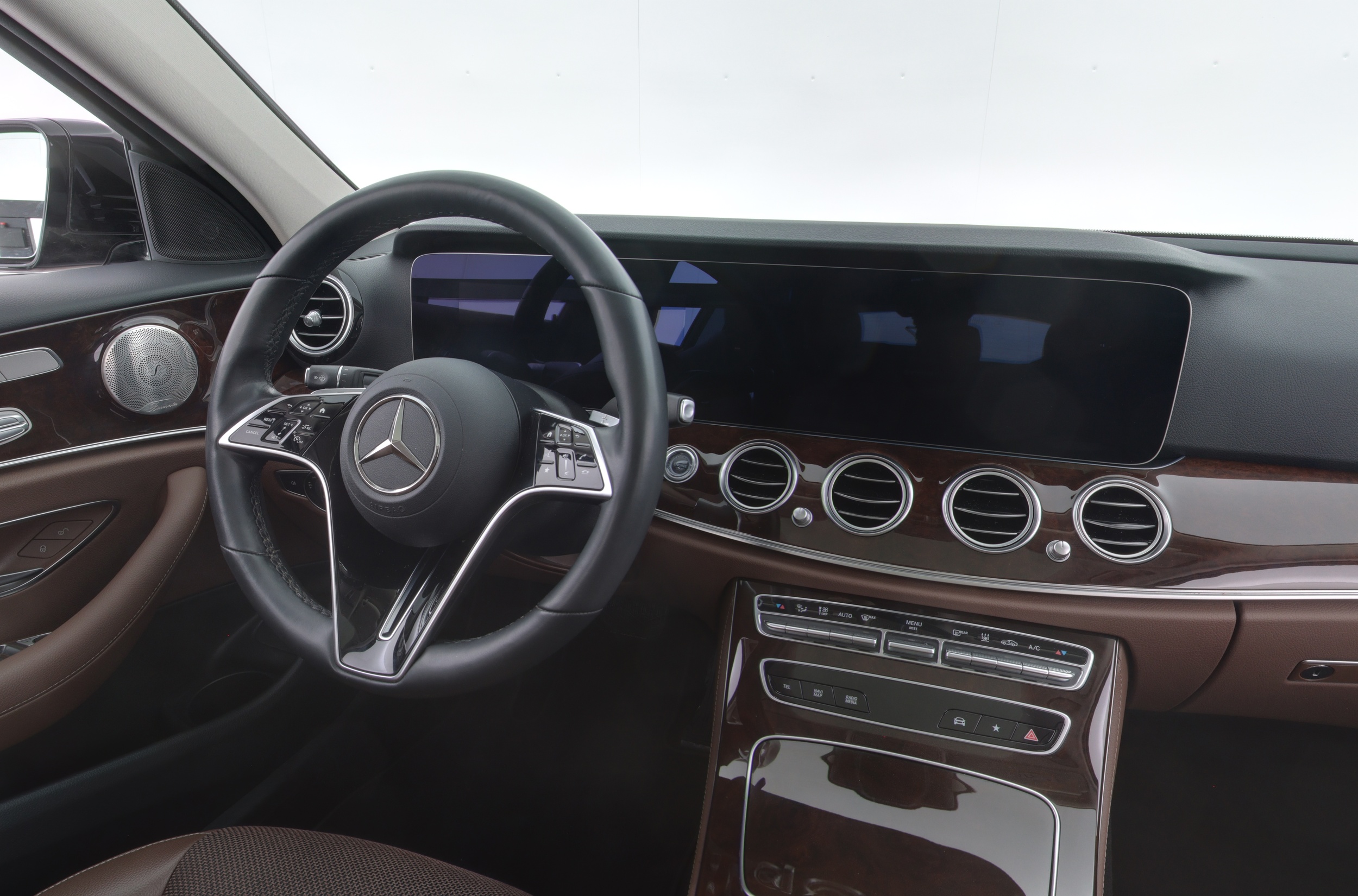 MERCEDES-BENZ E 2022