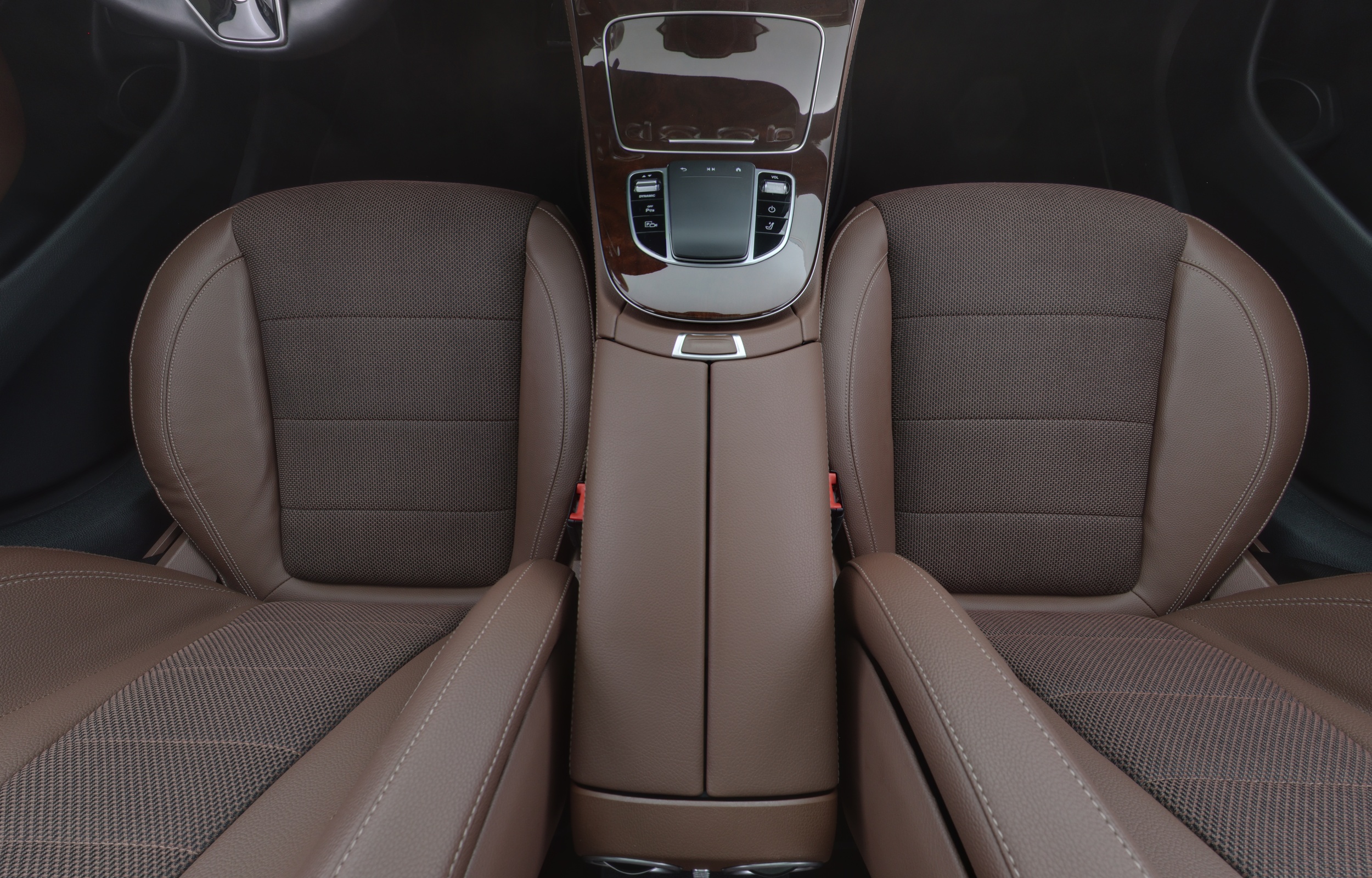 MERCEDES-BENZ E 2022