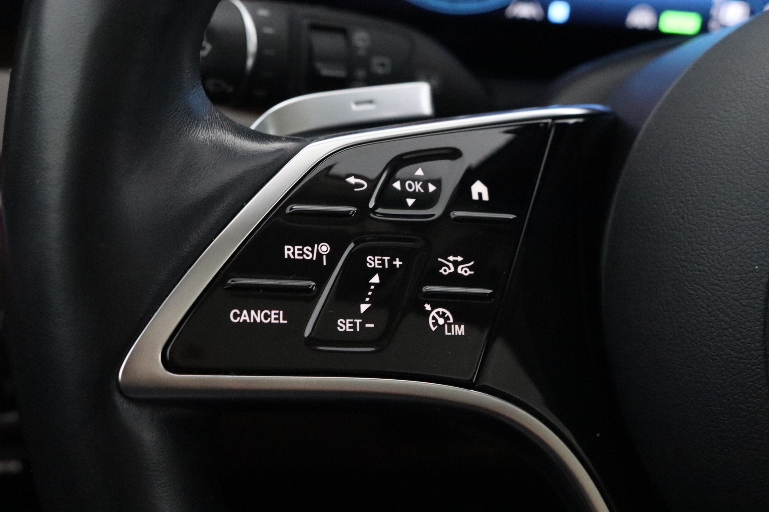 MERCEDES-BENZ E 2022