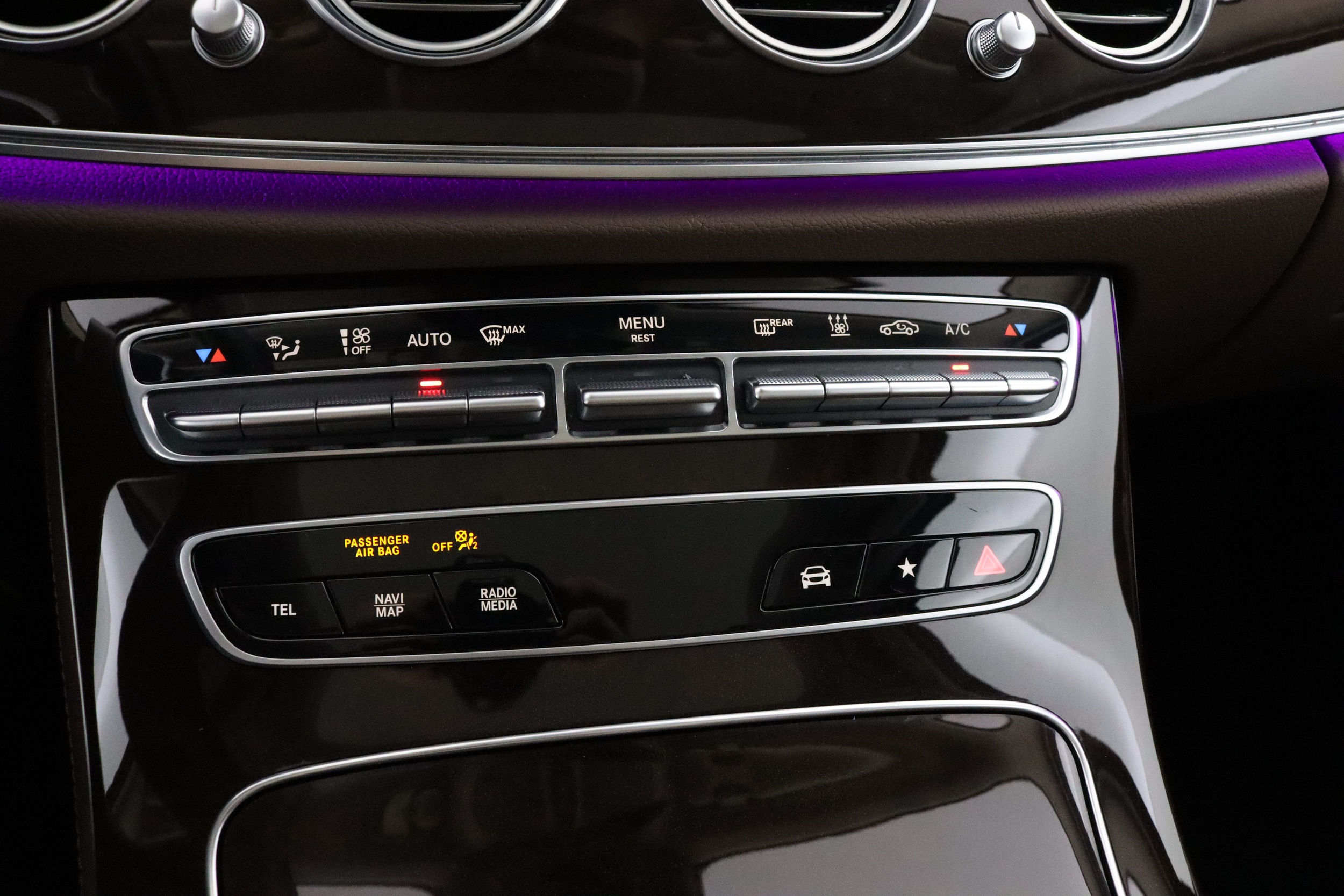 MERCEDES-BENZ E 2022