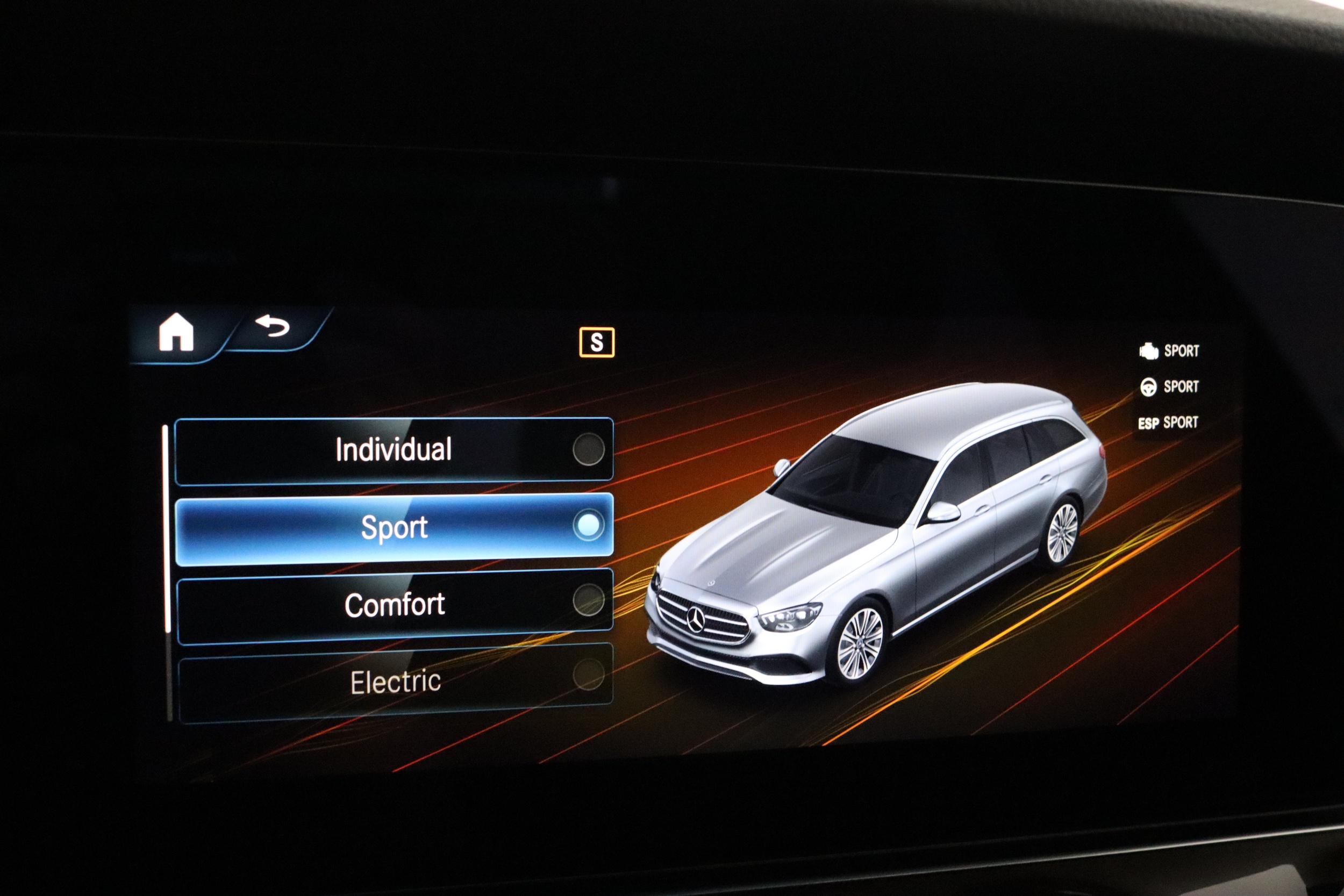 MERCEDES-BENZ E 2022