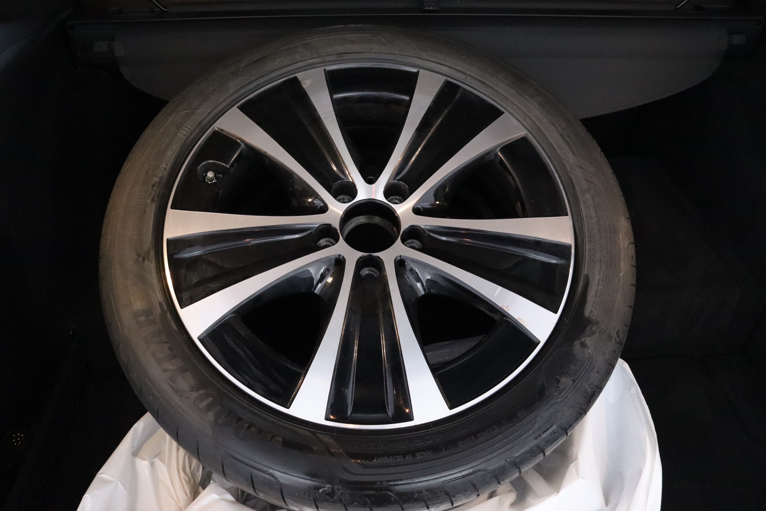 MERCEDES-BENZ E 2022