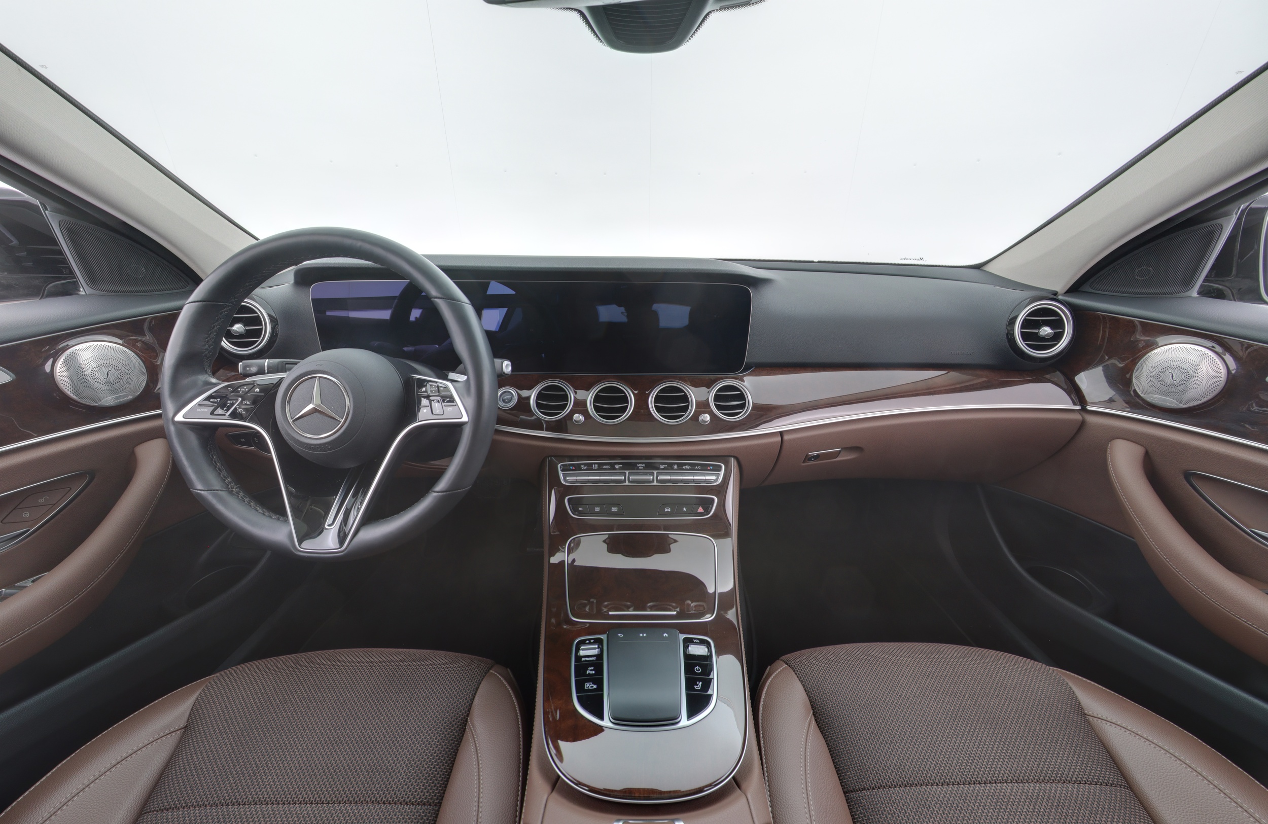 MERCEDES-BENZ E 2022