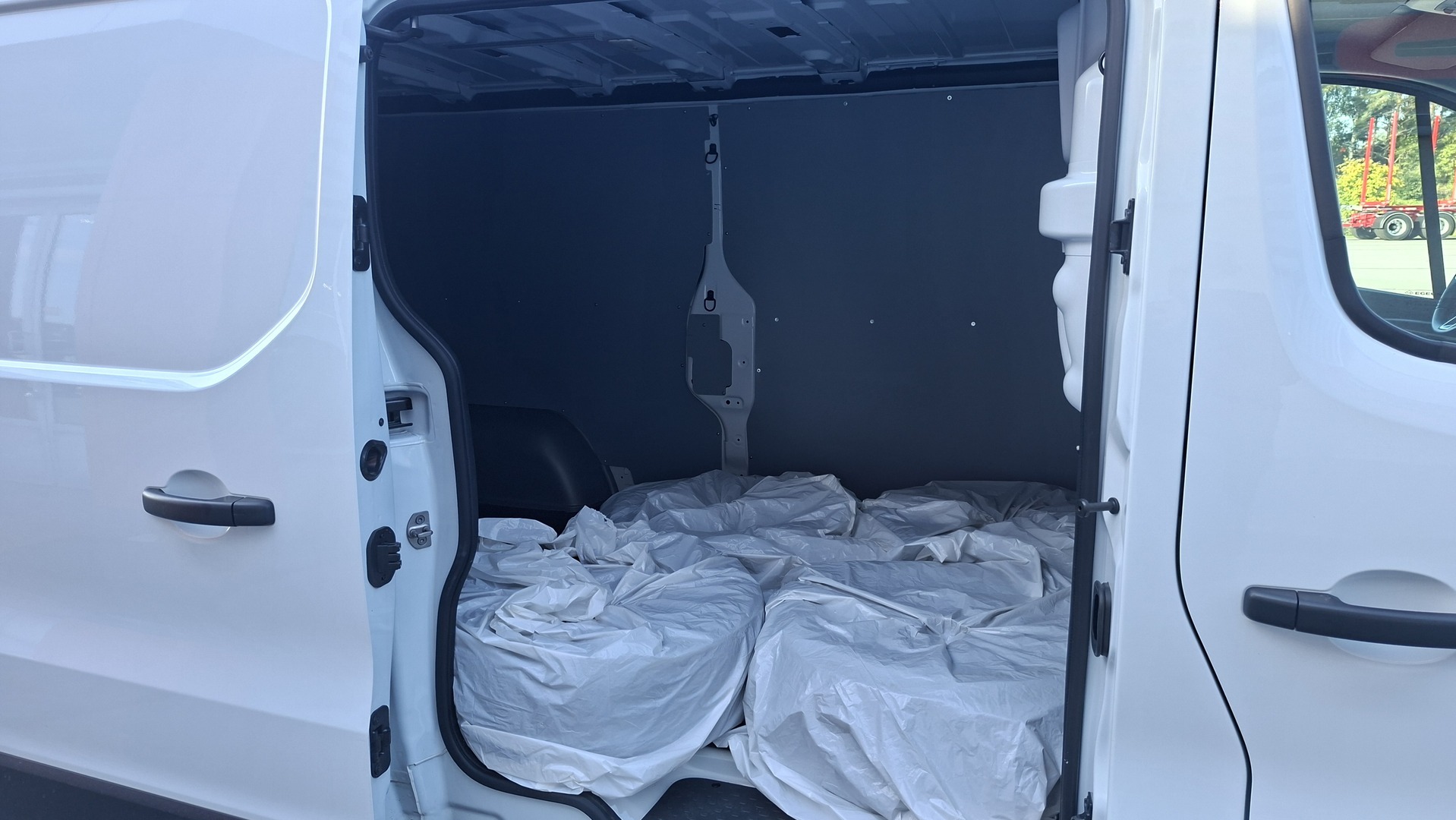 RENAULT Trafic 8