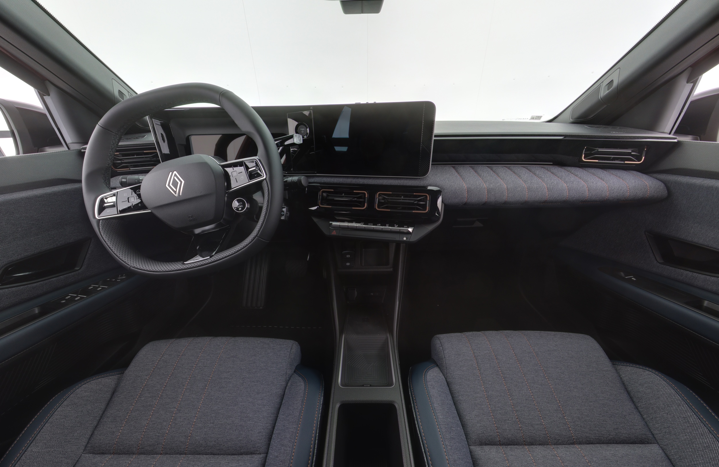 RENAULT 4 2025