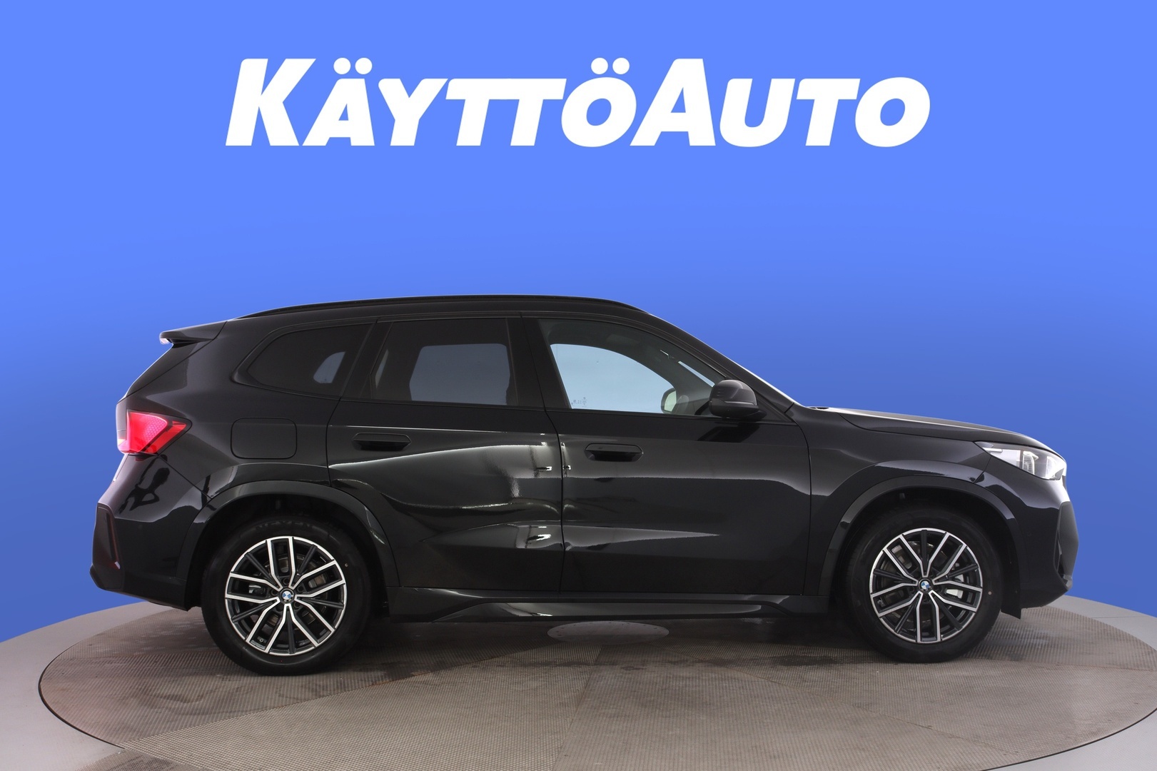 BMW iX1 6