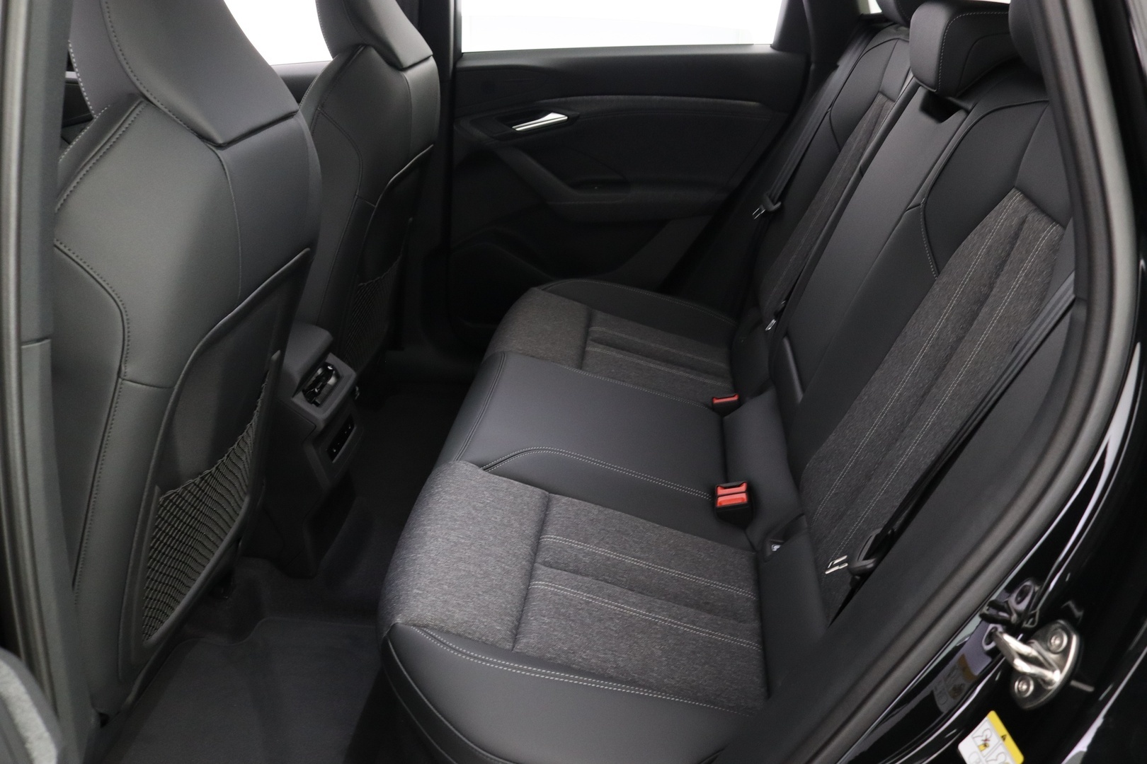 AUDI Q6 e-tron 14