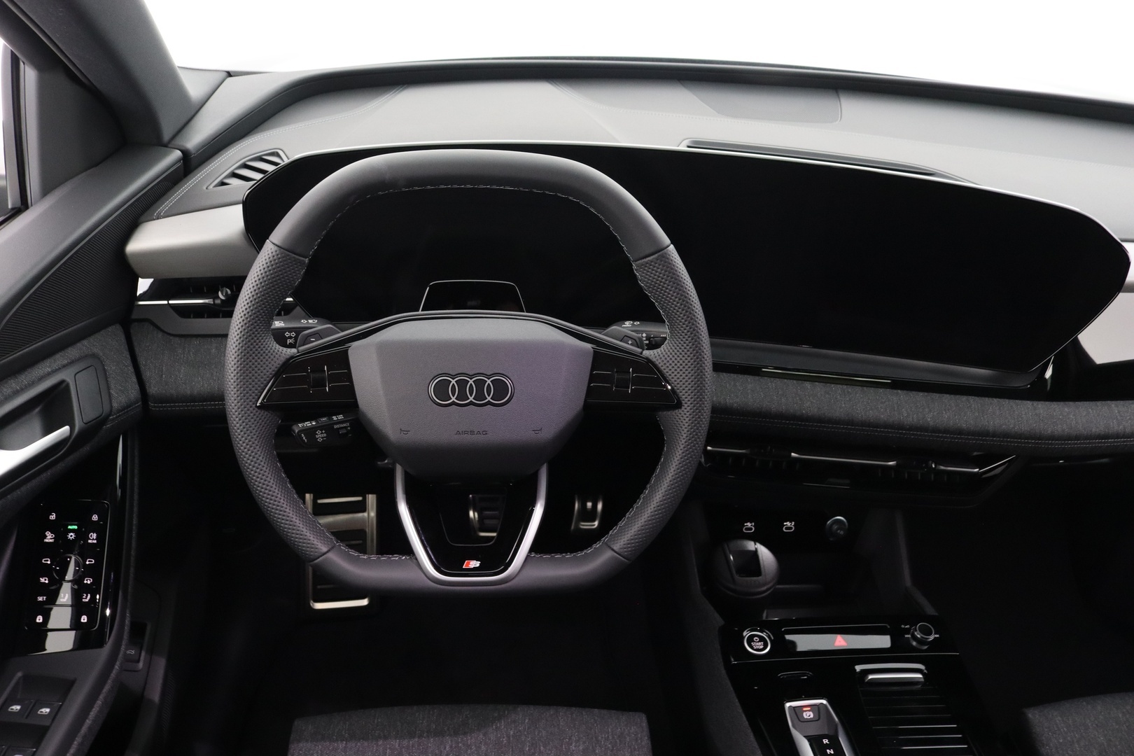 AUDI Q6 e-tron 15