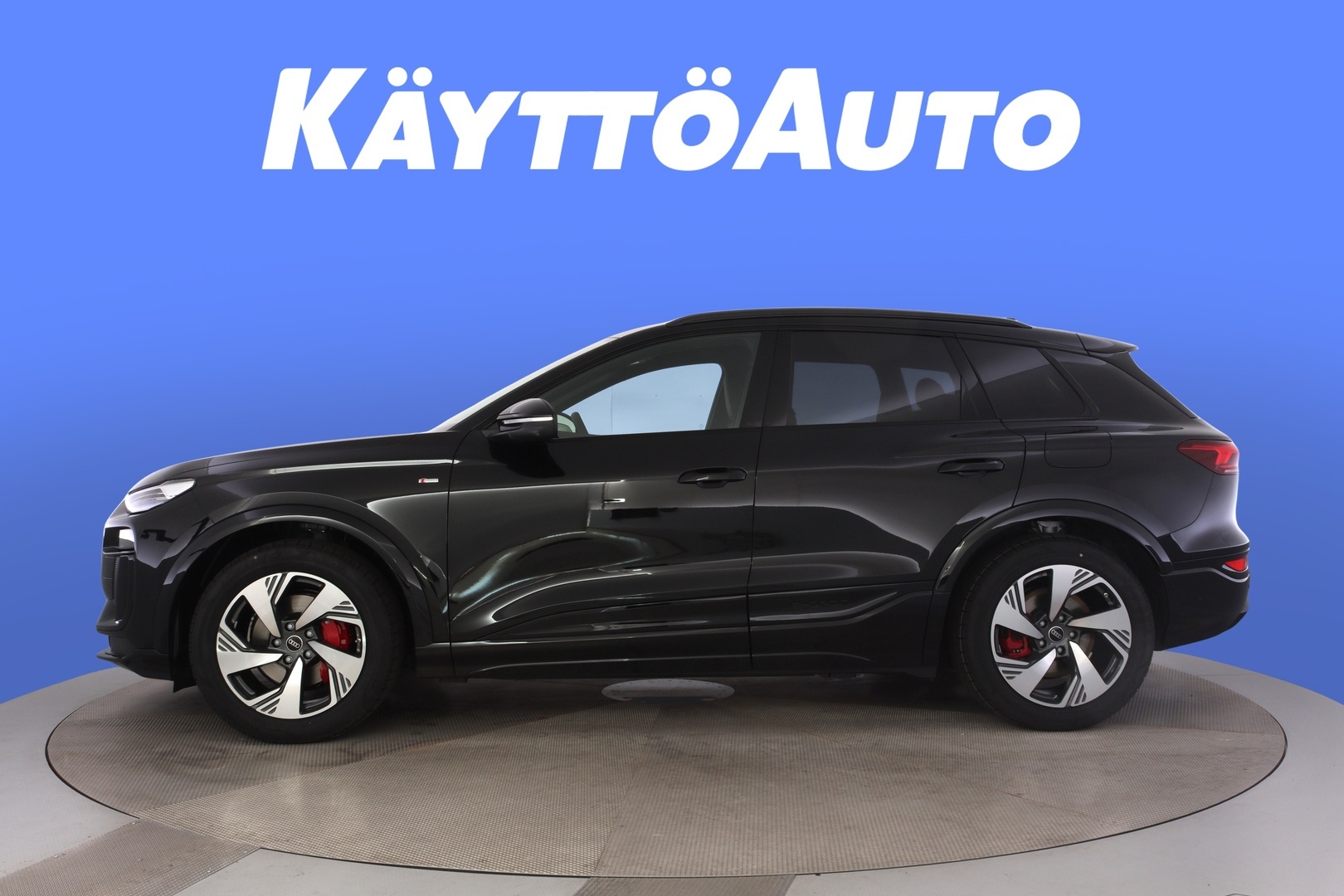 AUDI Q6 e-tron 2