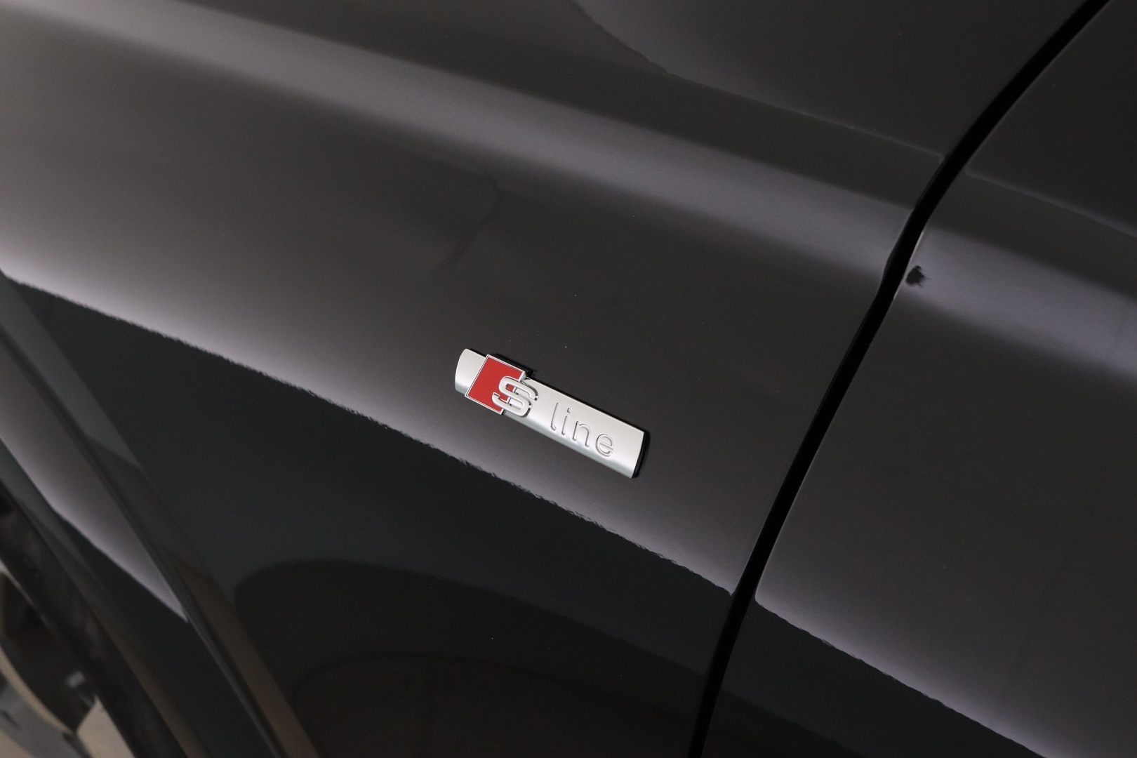 AUDI Q6 e-tron 32