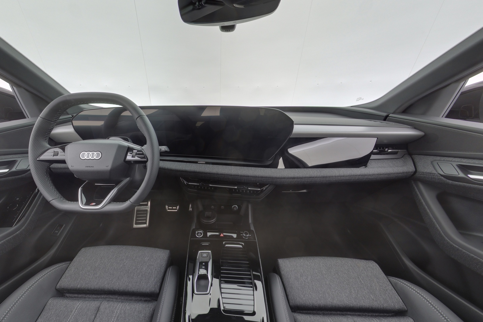 AUDI Q6 e-tron 9