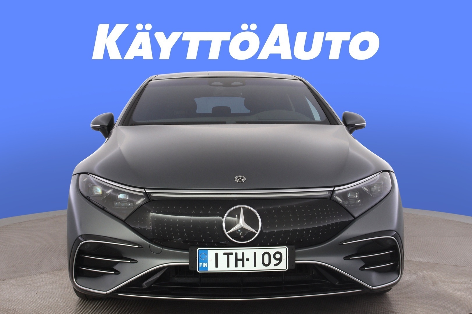 MERCEDES-BENZ EQS 10